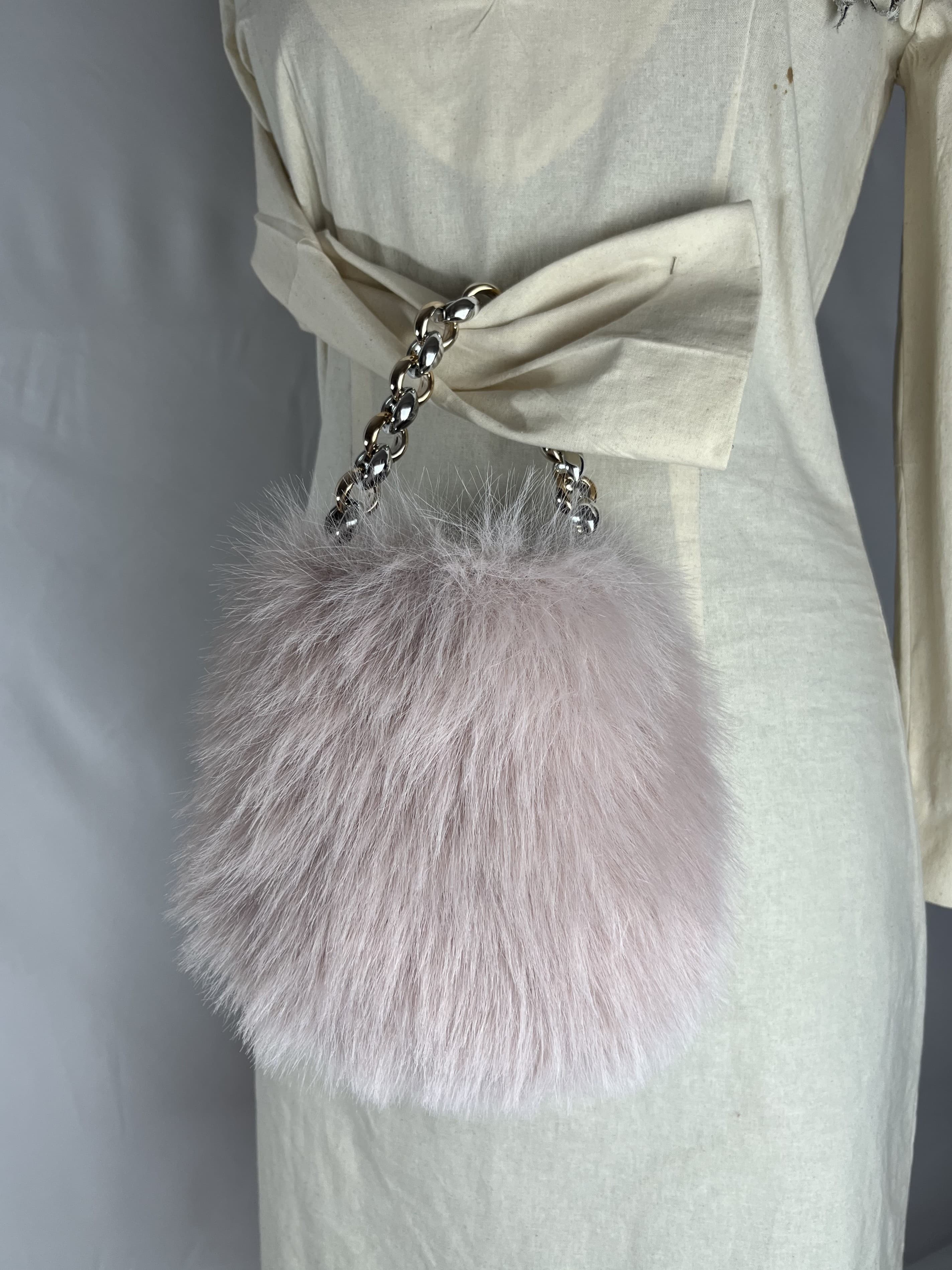 Alba — bolso rosa y dorado y plateado artesanal de Lucía Lacunza · vista 3