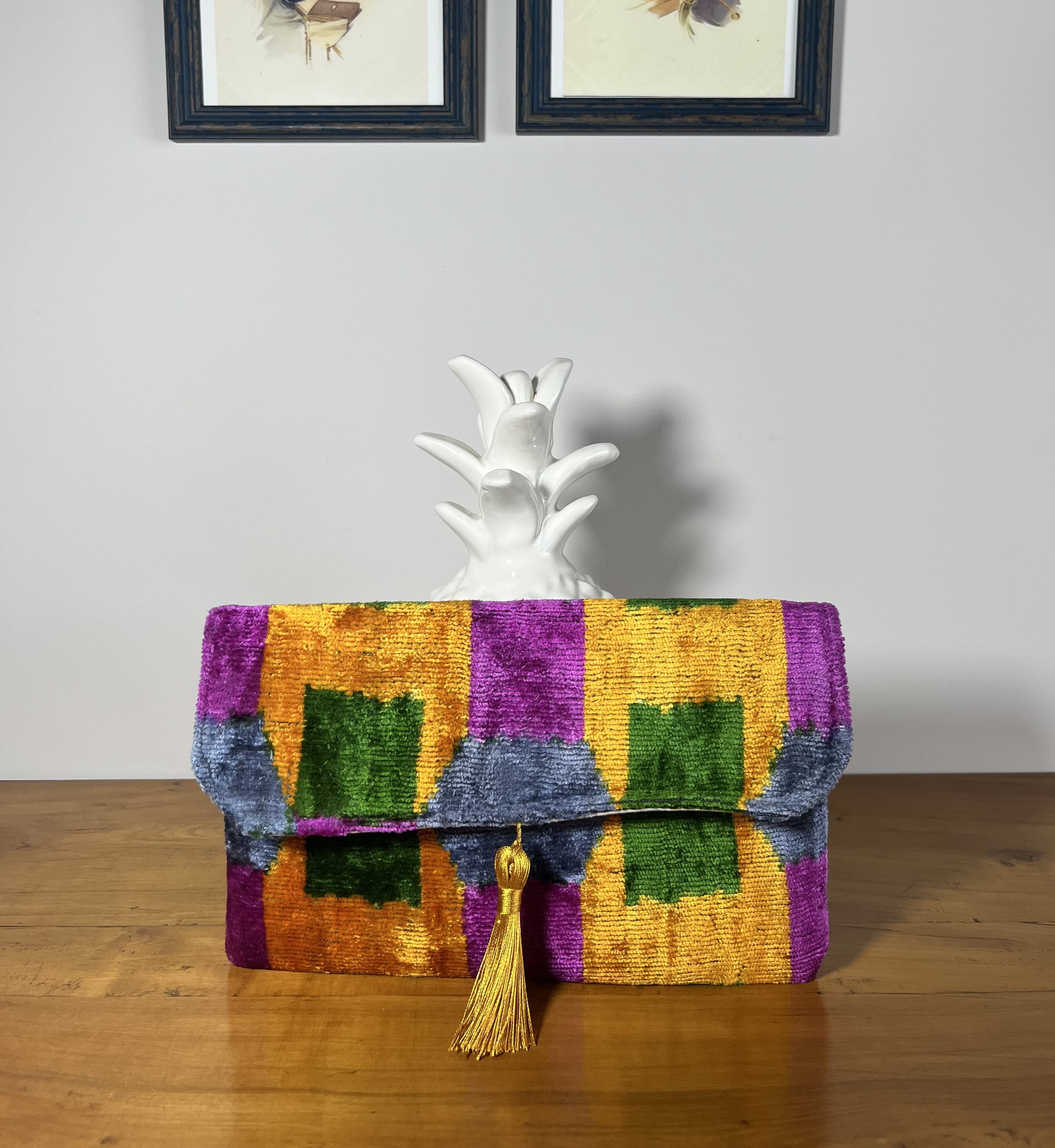 Aurea — cartera mostaza y verde y morado y azul artesanal de Lucía Lacunza