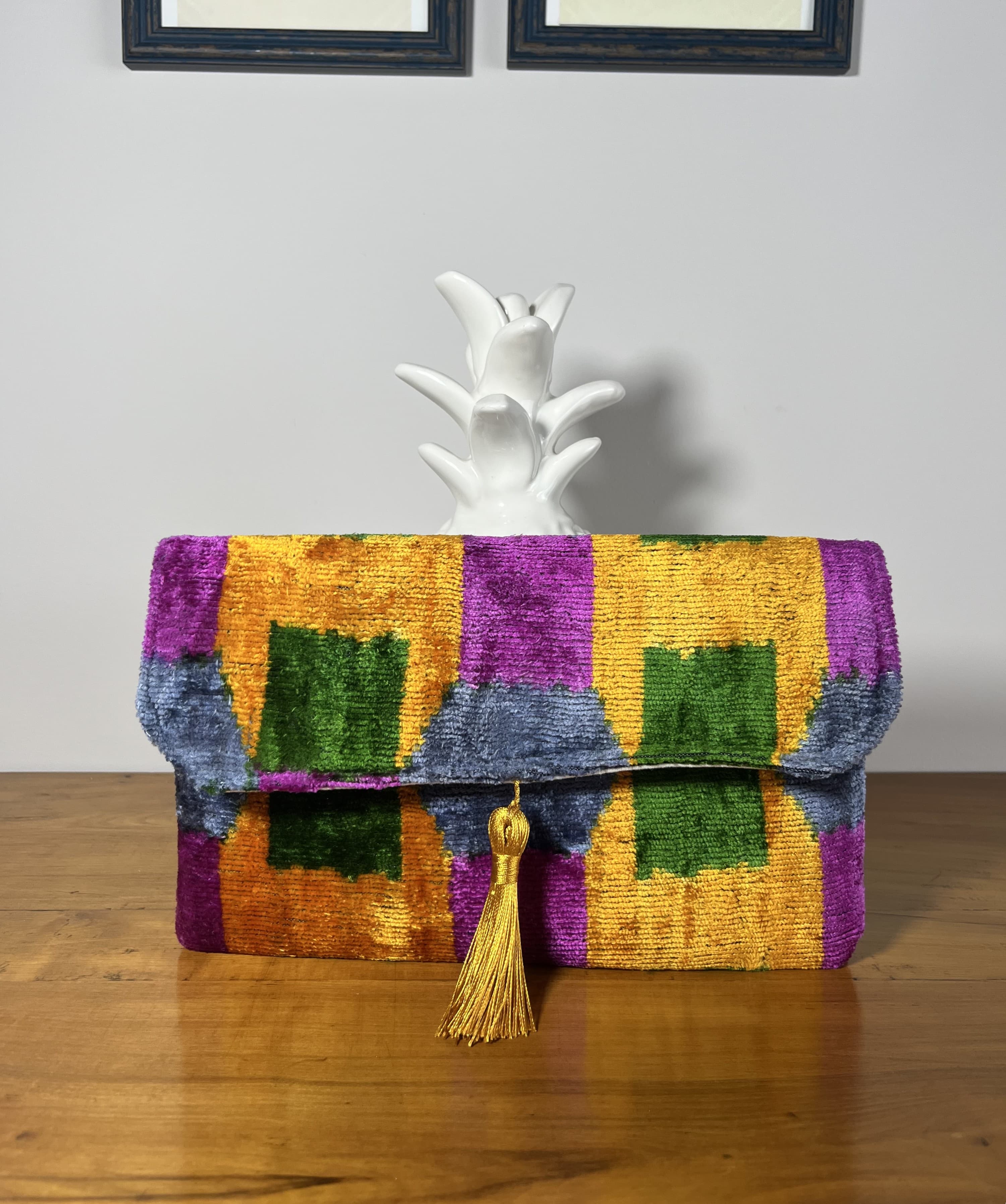 Aurea — cartera mostaza y verde y morado y azul artesanal de Lucía Lacunza · vista 3