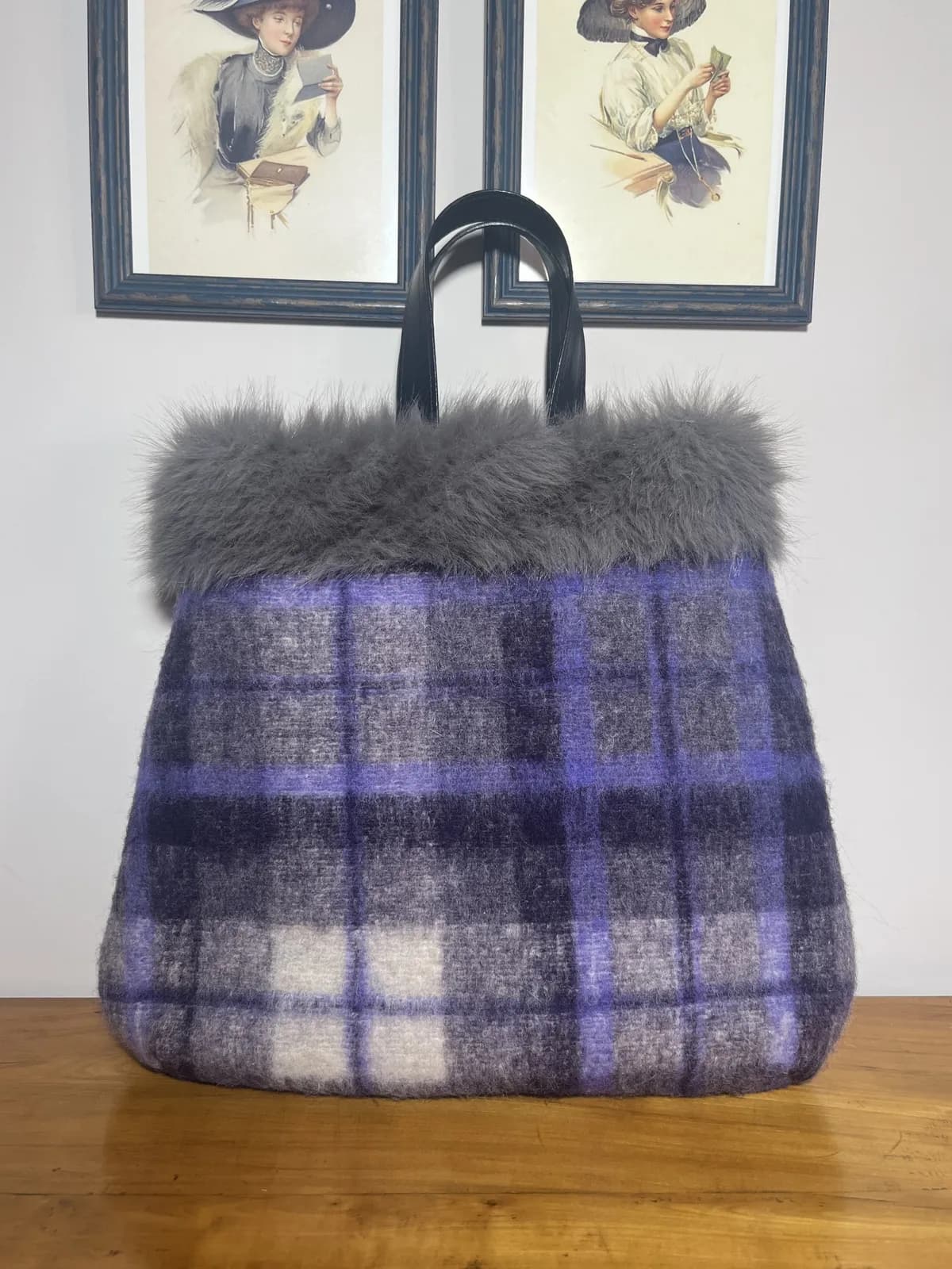 Belle Femme — bolso morado y blanco y gris y negro artesanal de Lucía Lacunza · vista 3