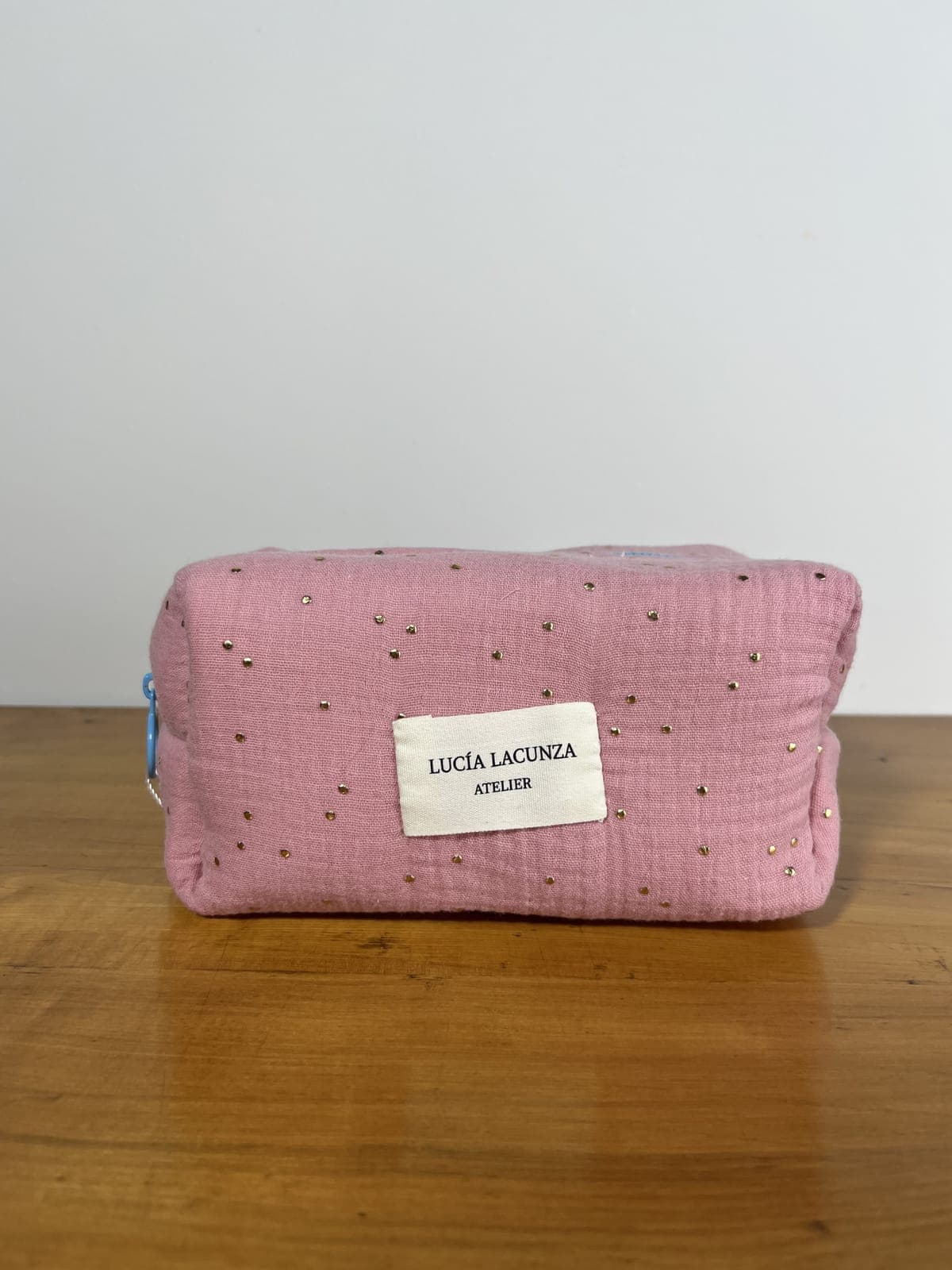 Rose Gold — neceser rosa y dorado artesanal de Lucía Lacunza