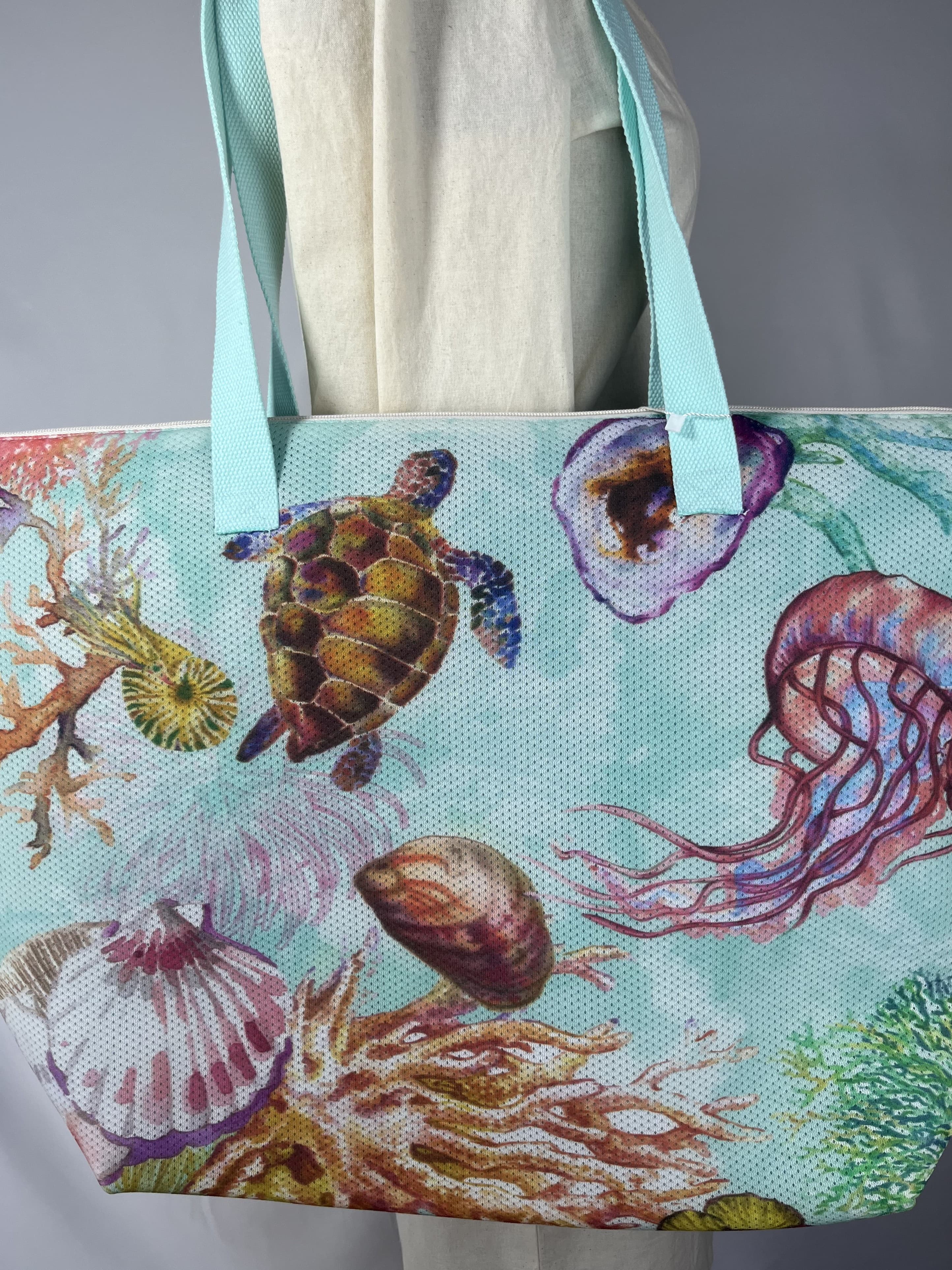Mar de coral — bolso azul verdoso y marrón y morado y amarillo artesanal de Lucía Lacunza · vista 4