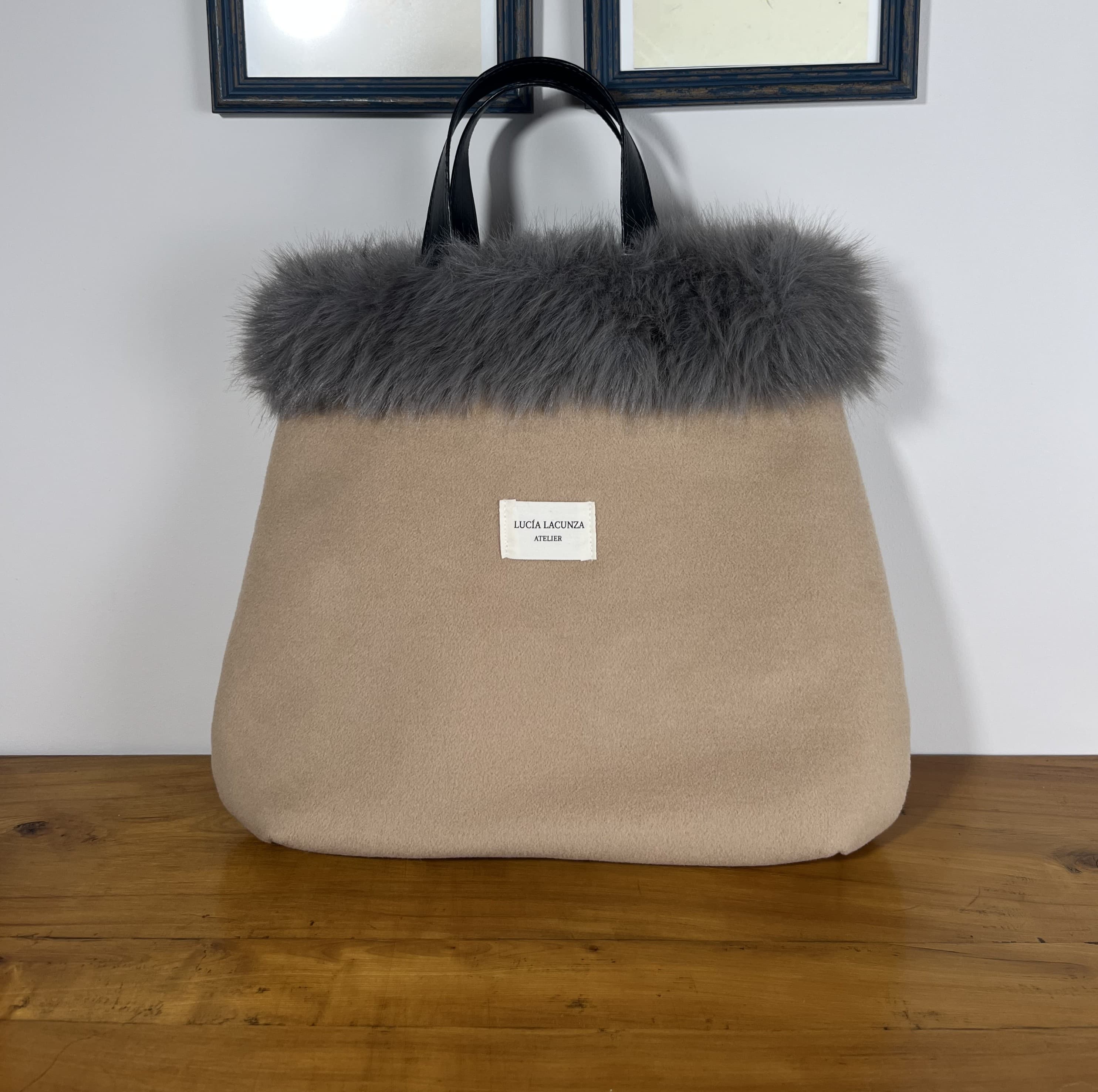 Selene — bolso beige y gris y negro y blanco artesanal de Lucía Lacunza