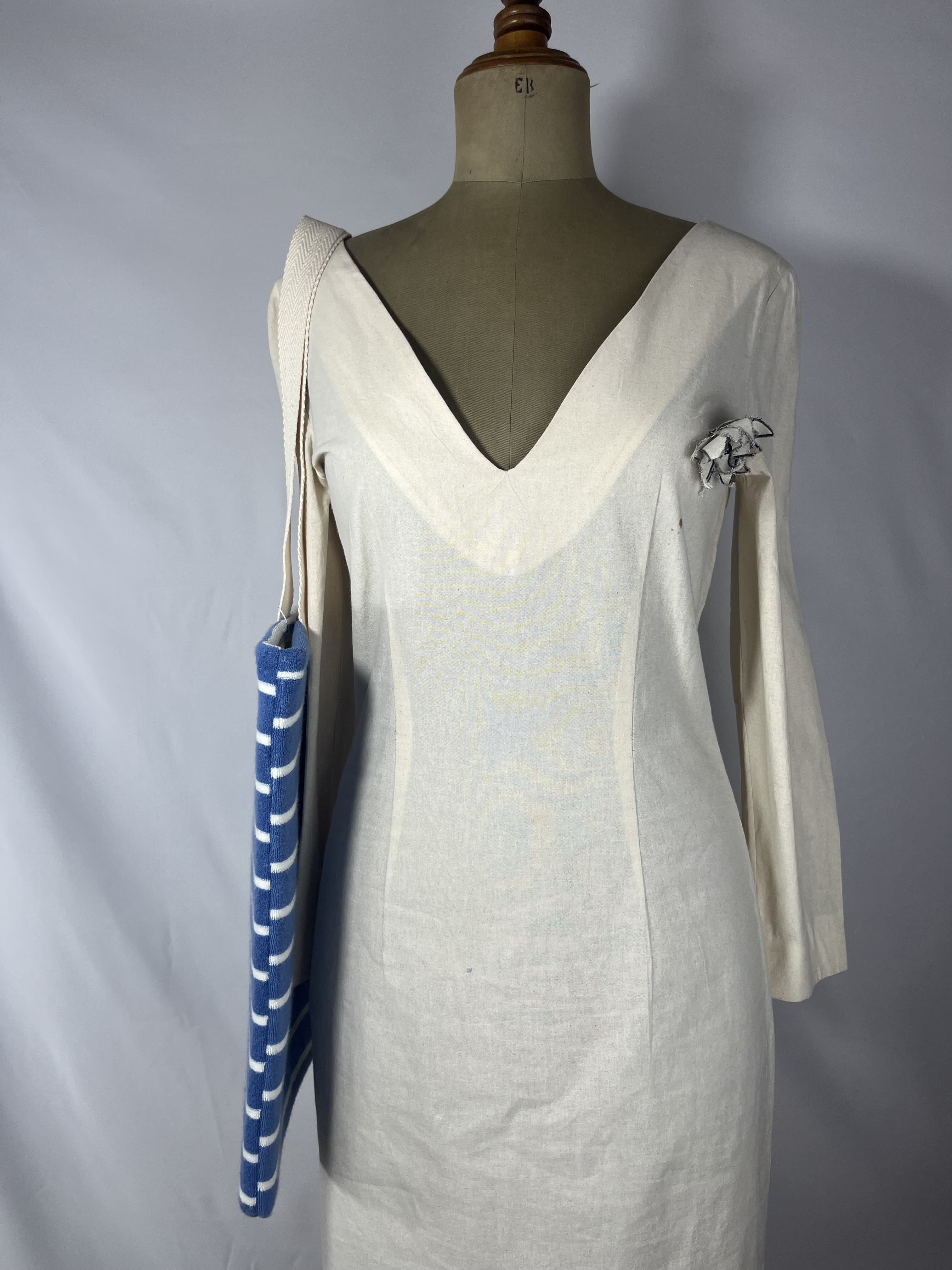 Niza — bolso azul y blanco artesanal de Lucía Lacunza · vista 4