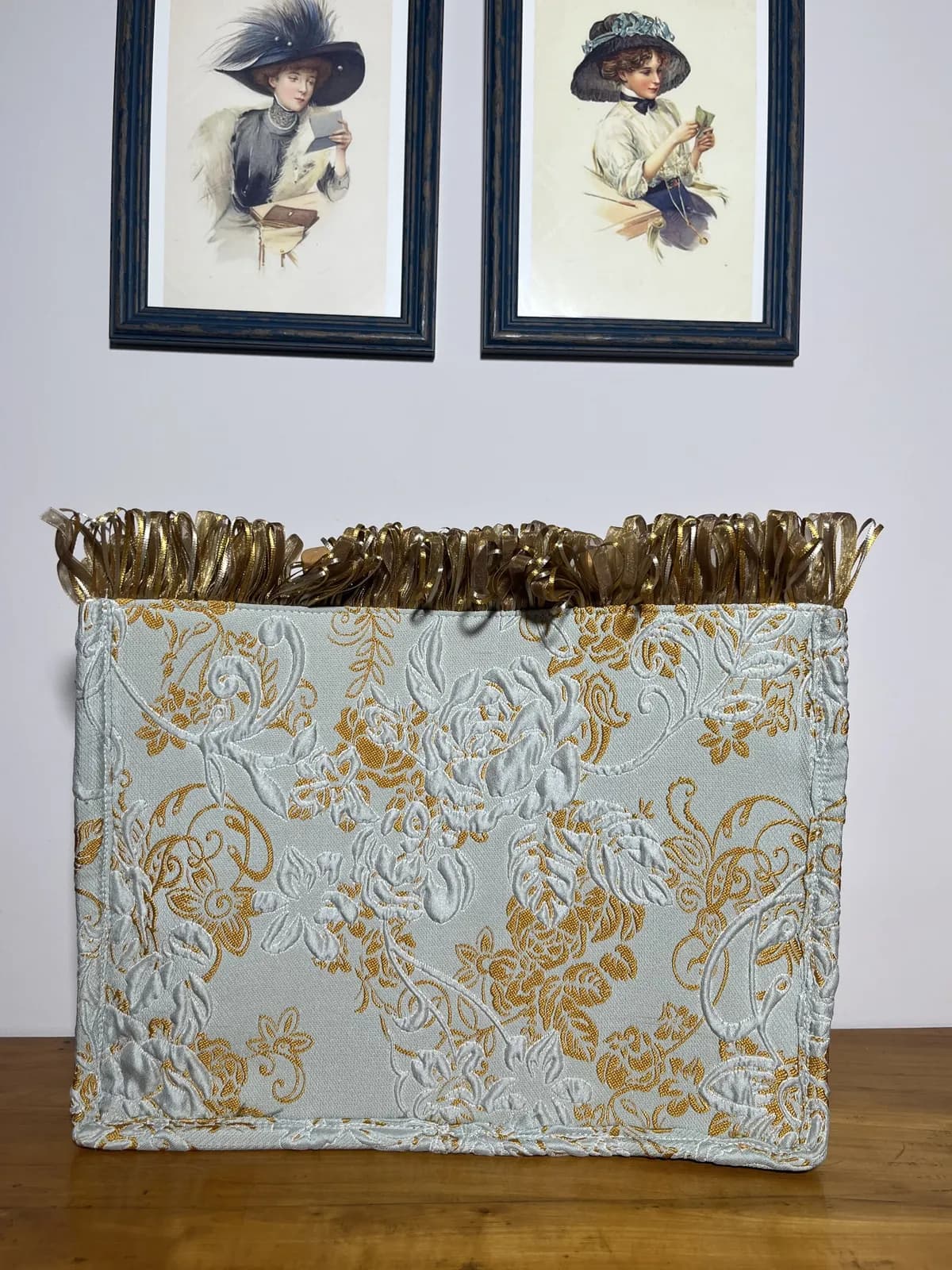 Golden Berry — bolso marrón y azul claro y dorado artesanal de Lucía Lacunza · vista 3