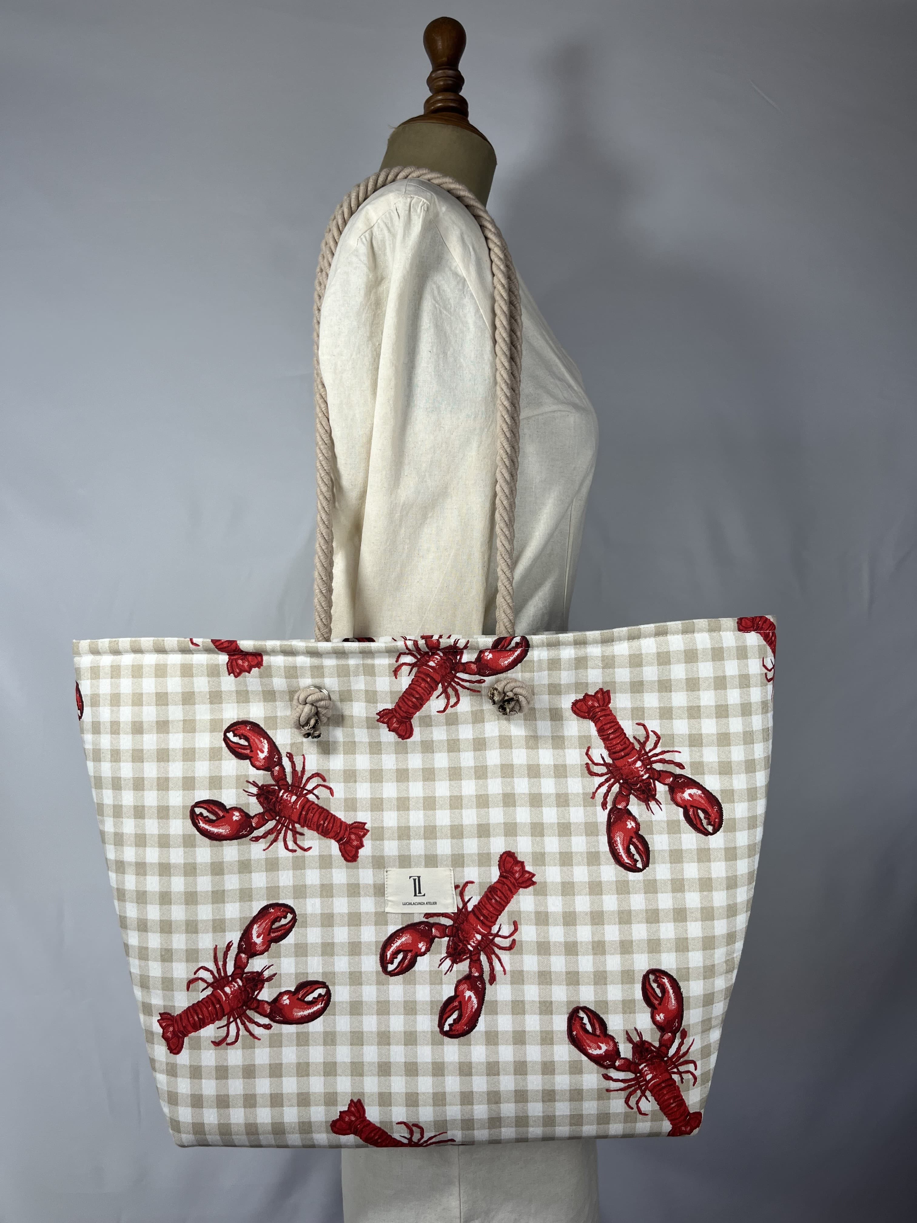Marea Roja — bolso beige y blanco y negro y rojo artesanal de Lucía Lacunza · vista 4