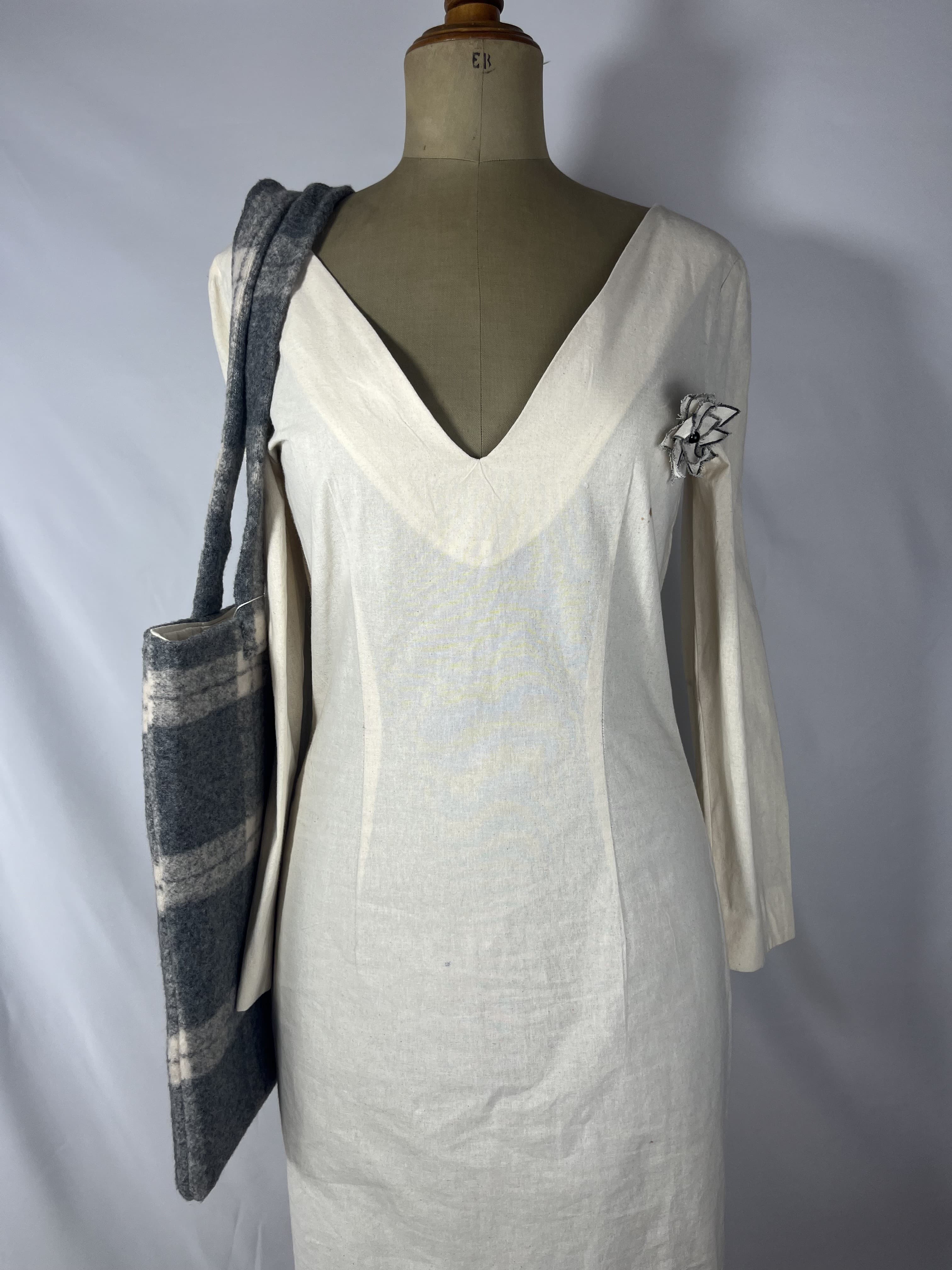 Bruma — bolso gris y beige artesanal de Lucía Lacunza · vista 4