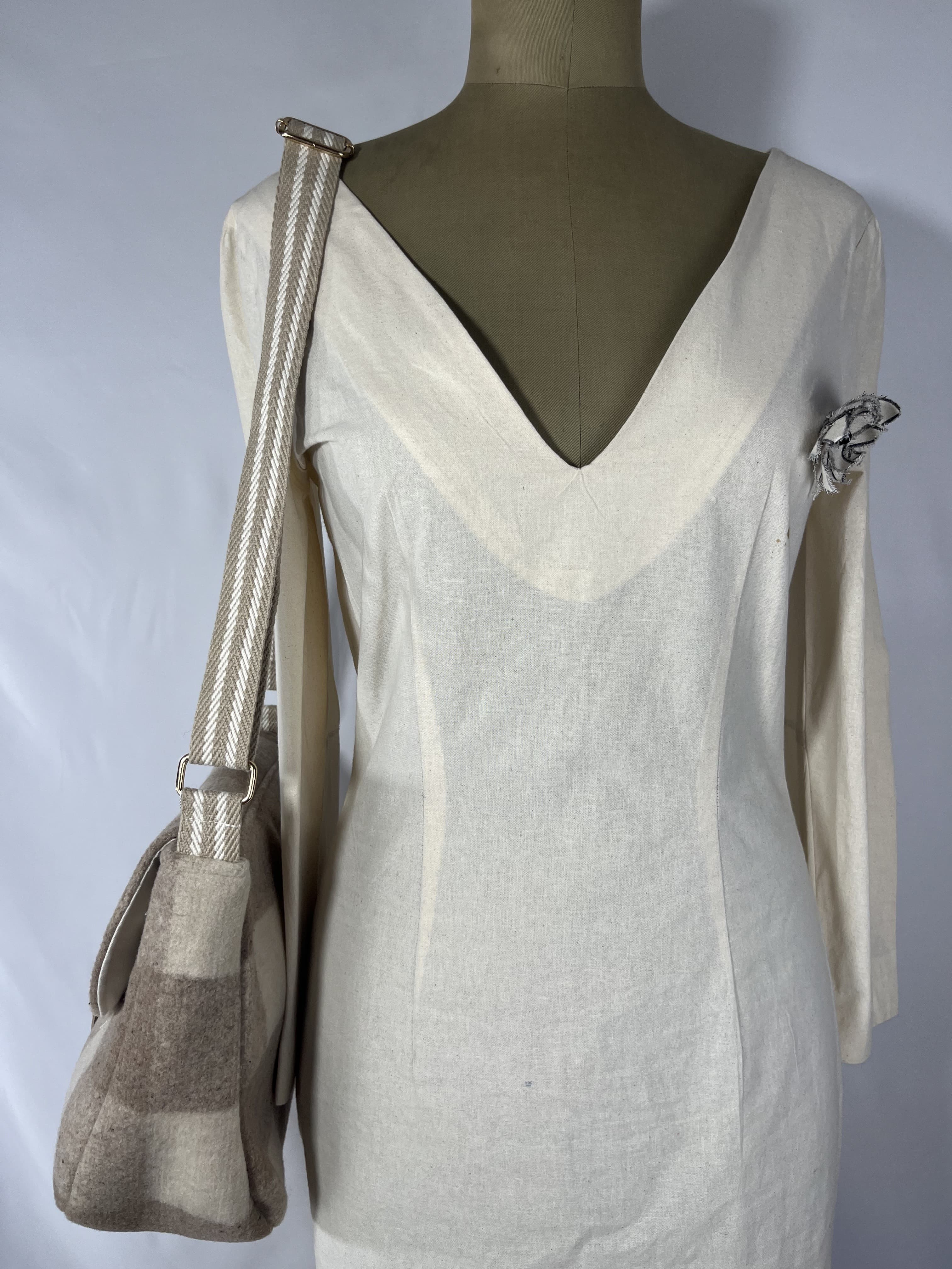 Bouclé — bolso marron y beige artesanal de Lucía Lacunza · vista 4