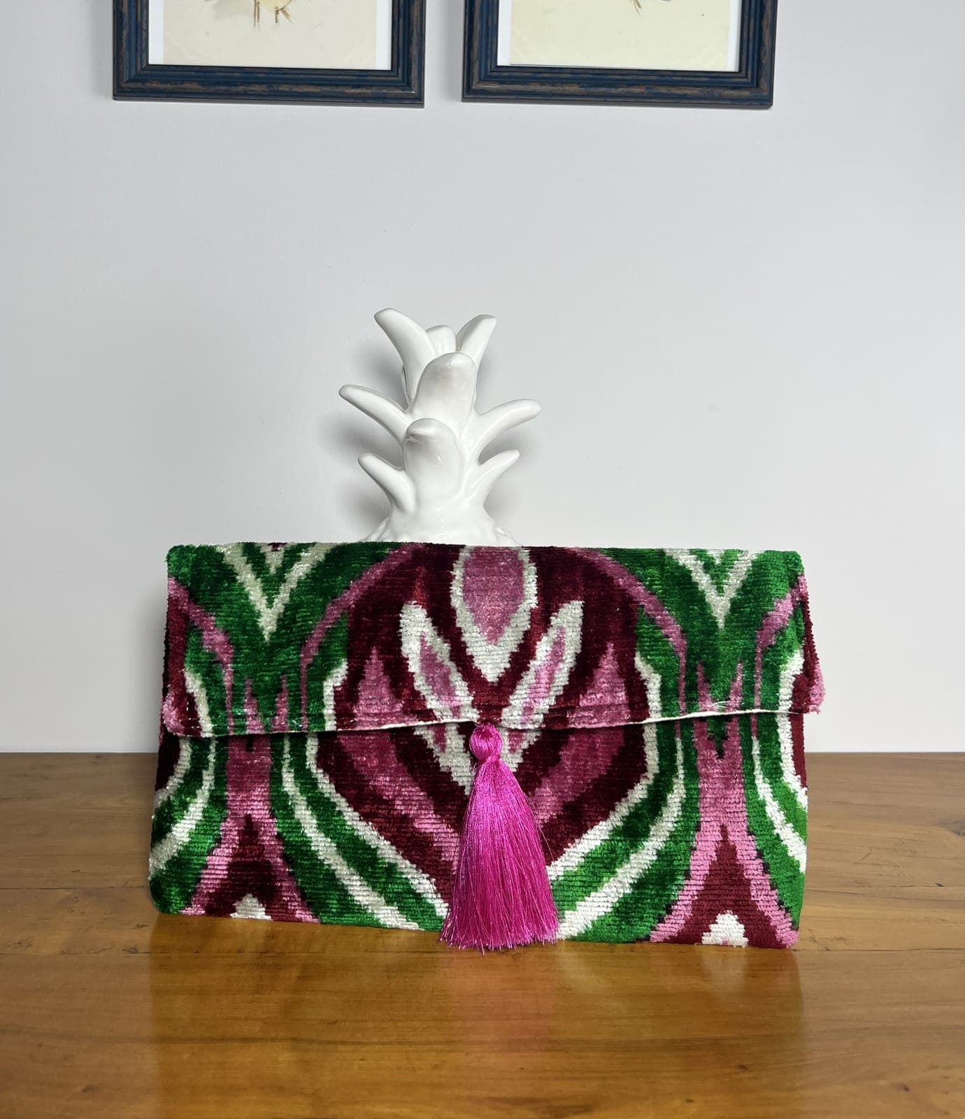 Jade and wine — cartera morada rosa y verde y blanco artesanal de Lucía Lacunza