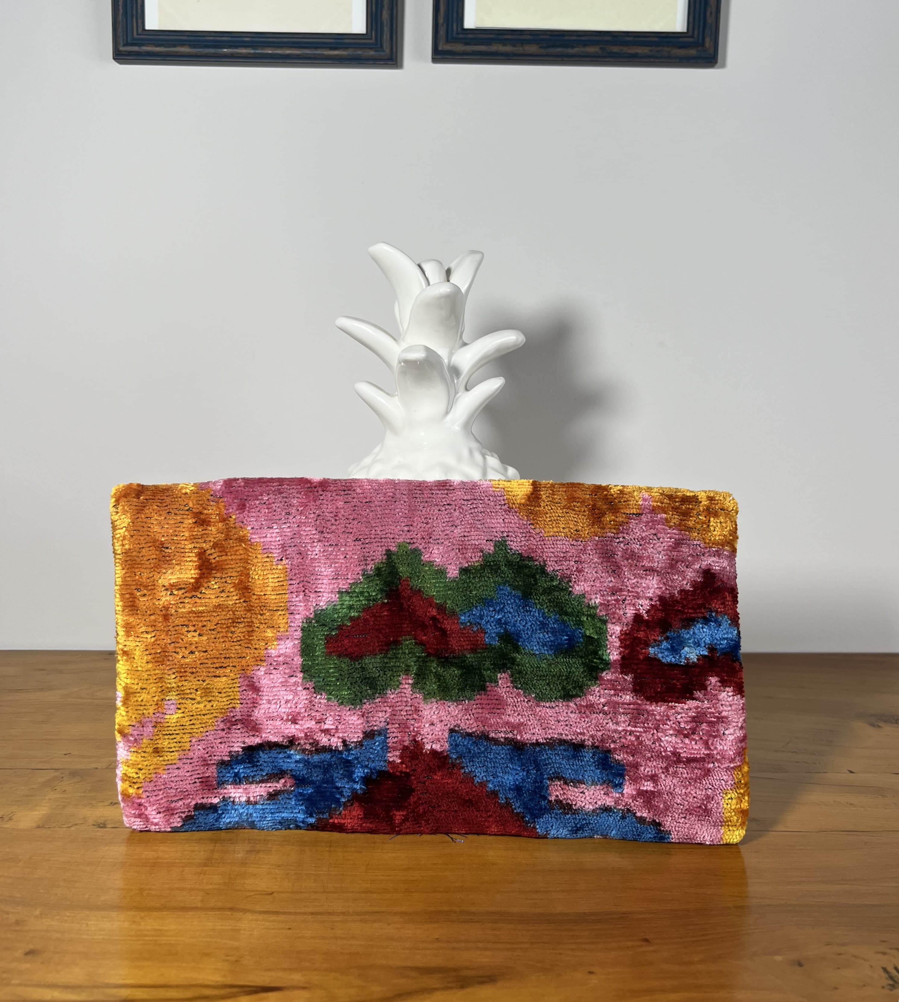 Pink Moon — cartera azul y rosa y amarillo y rojo artesanal de Lucía Lacunza · vista 3