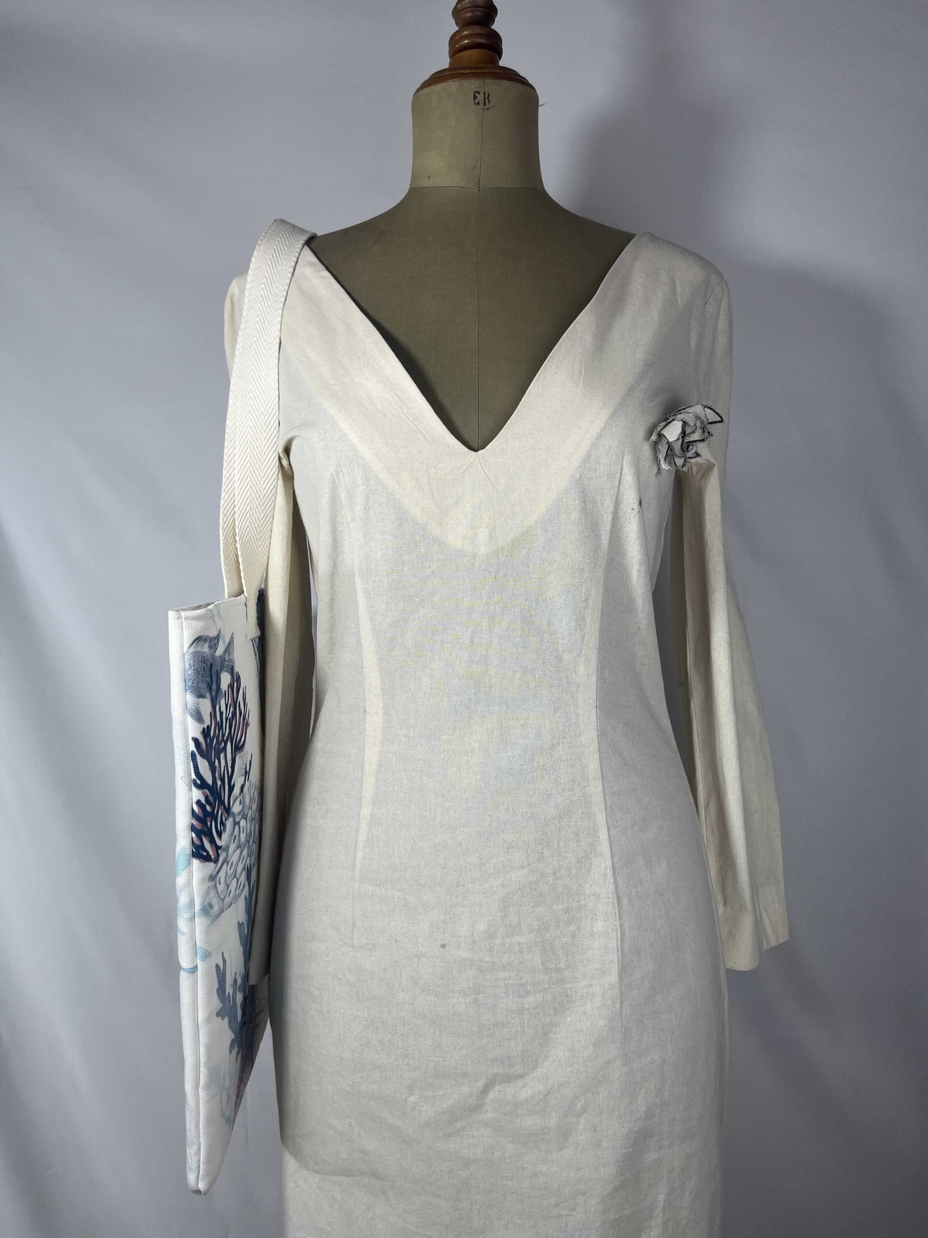 Acuarela — bolso azul y blanco artesanal de Lucía Lacunza · vista 2