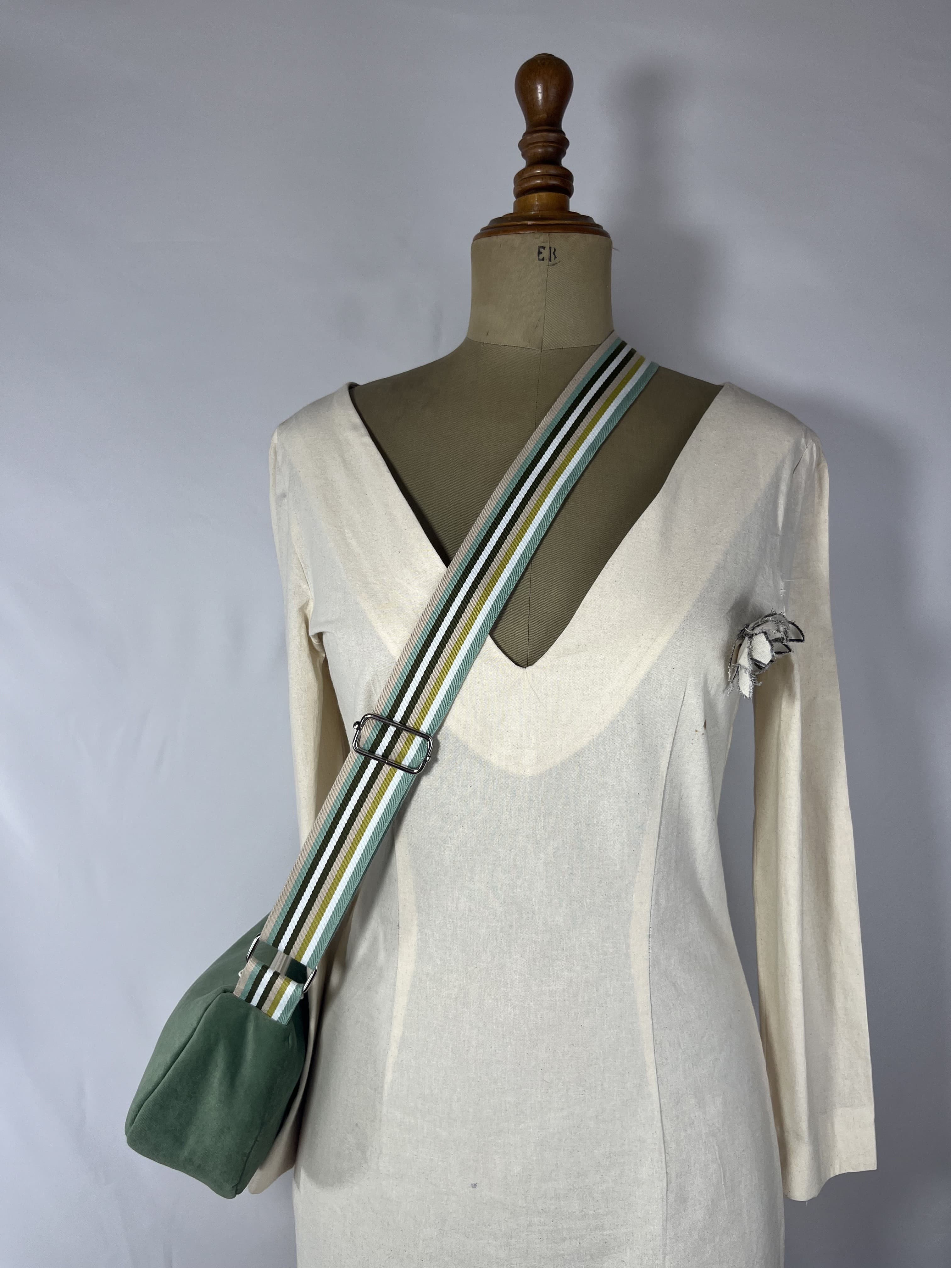 Simonne — bolso verde y beige artesanal de Lucía Lacunza · vista 3