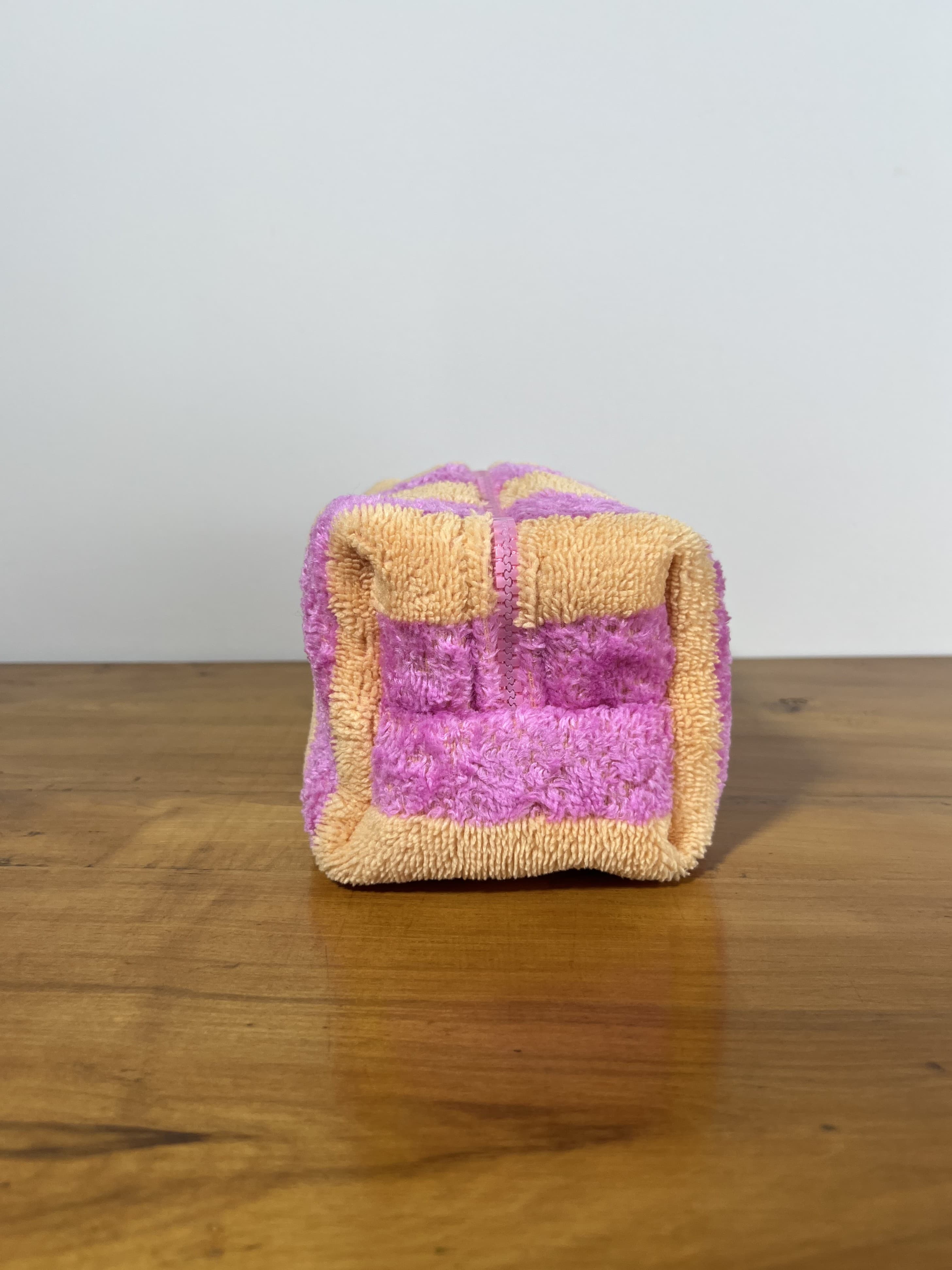 Coral — neceser rosa y amarillo artesanal de Lucía Lacunza · vista 5