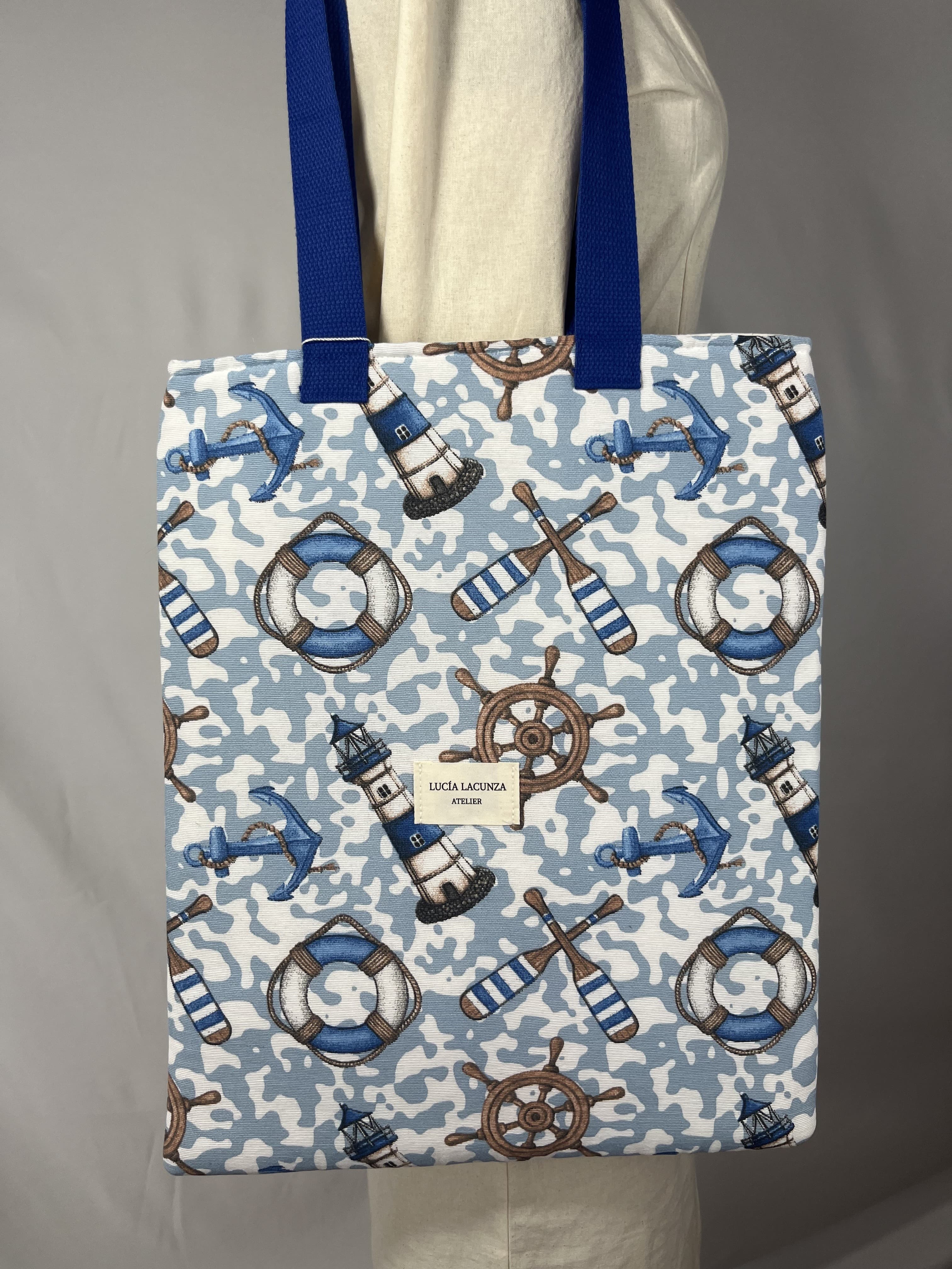 Faro — bolso azul y blanco y marrón artesanal de Lucía Lacunza · vista 3