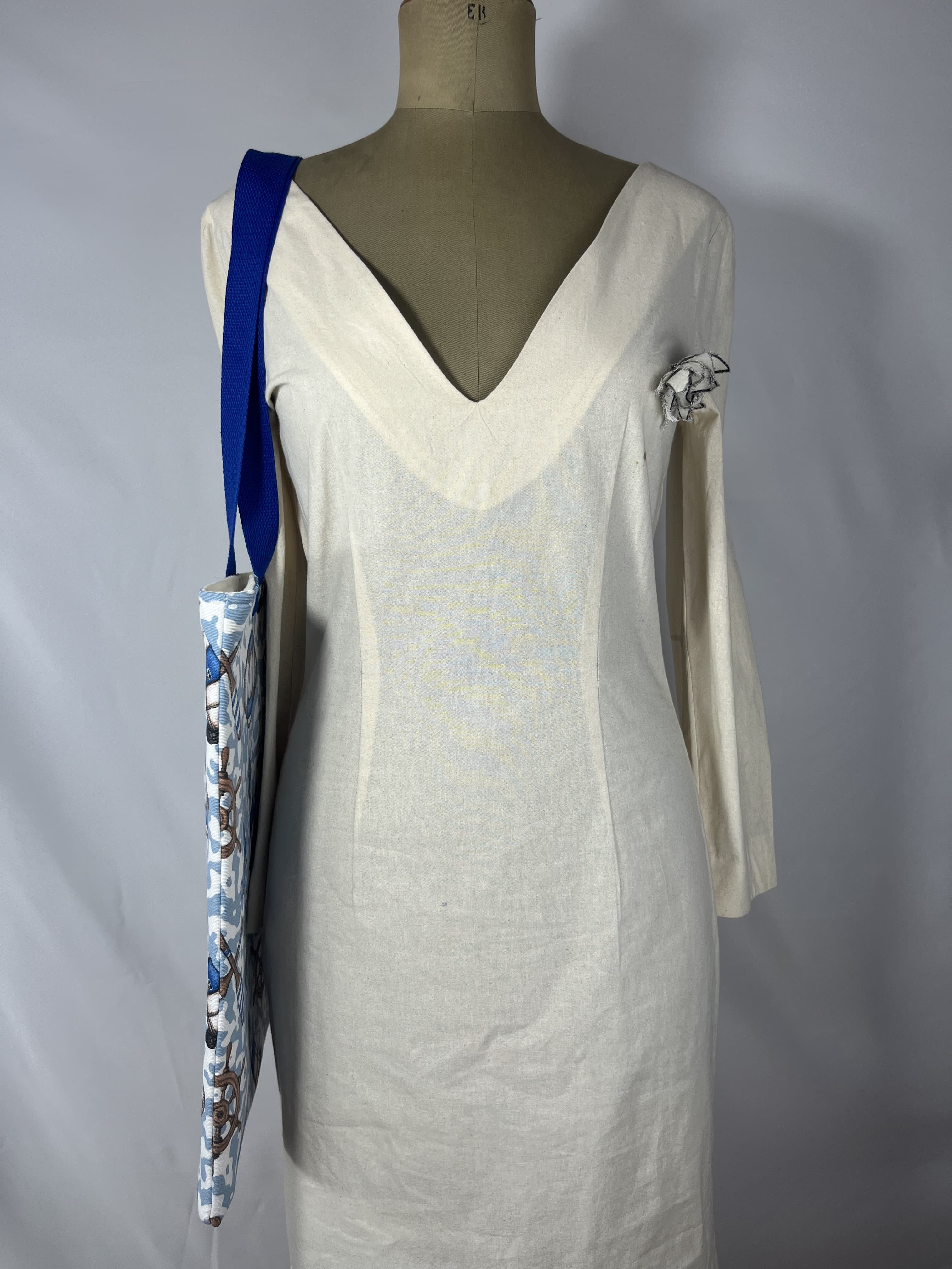 Faro — bolso azul y blanco y marrón artesanal de Lucía Lacunza · vista 4