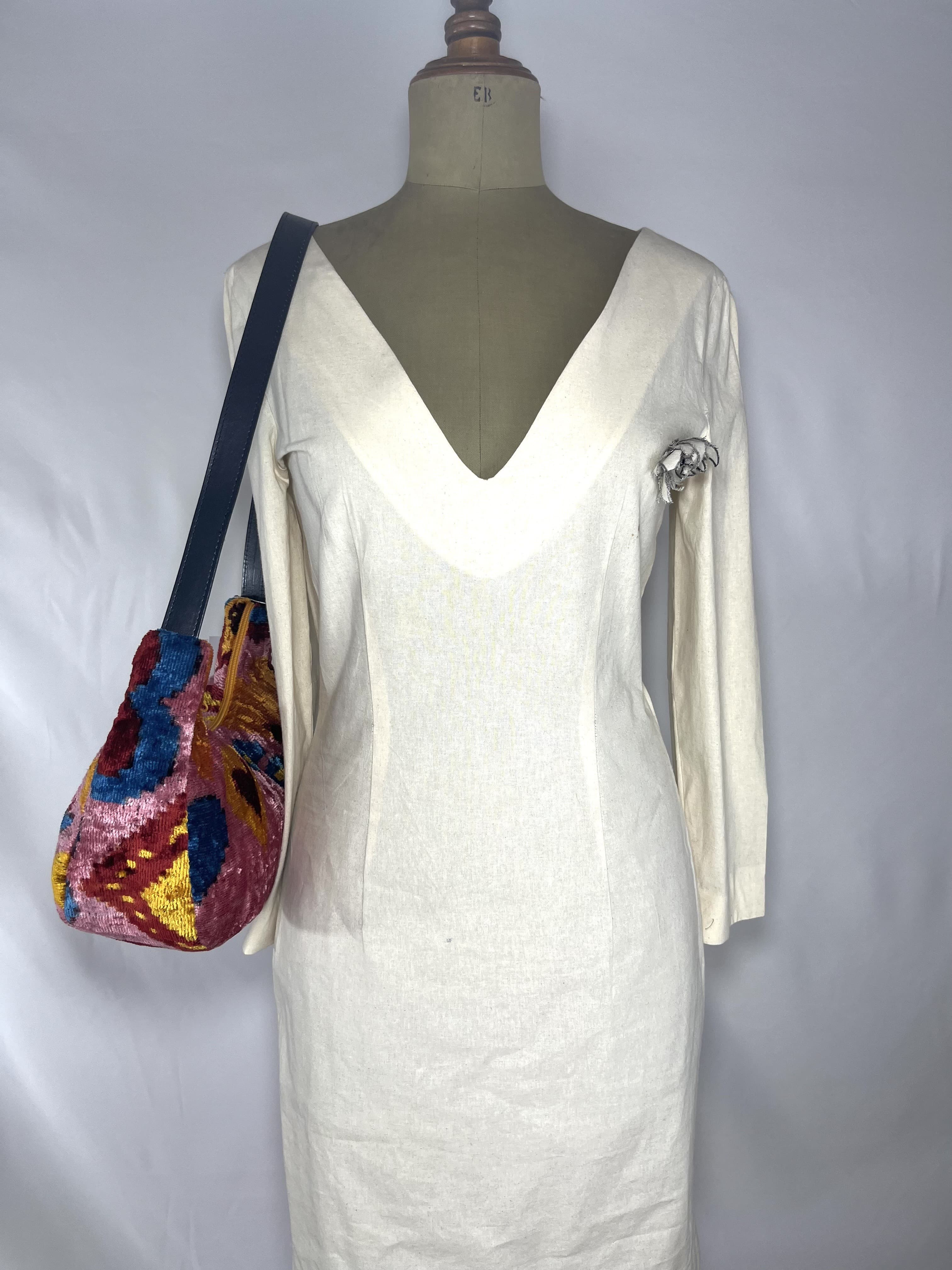 Aria — bolso rosa y rojo y azul y negro artesanal de Lucía Lacunza · vista 3
