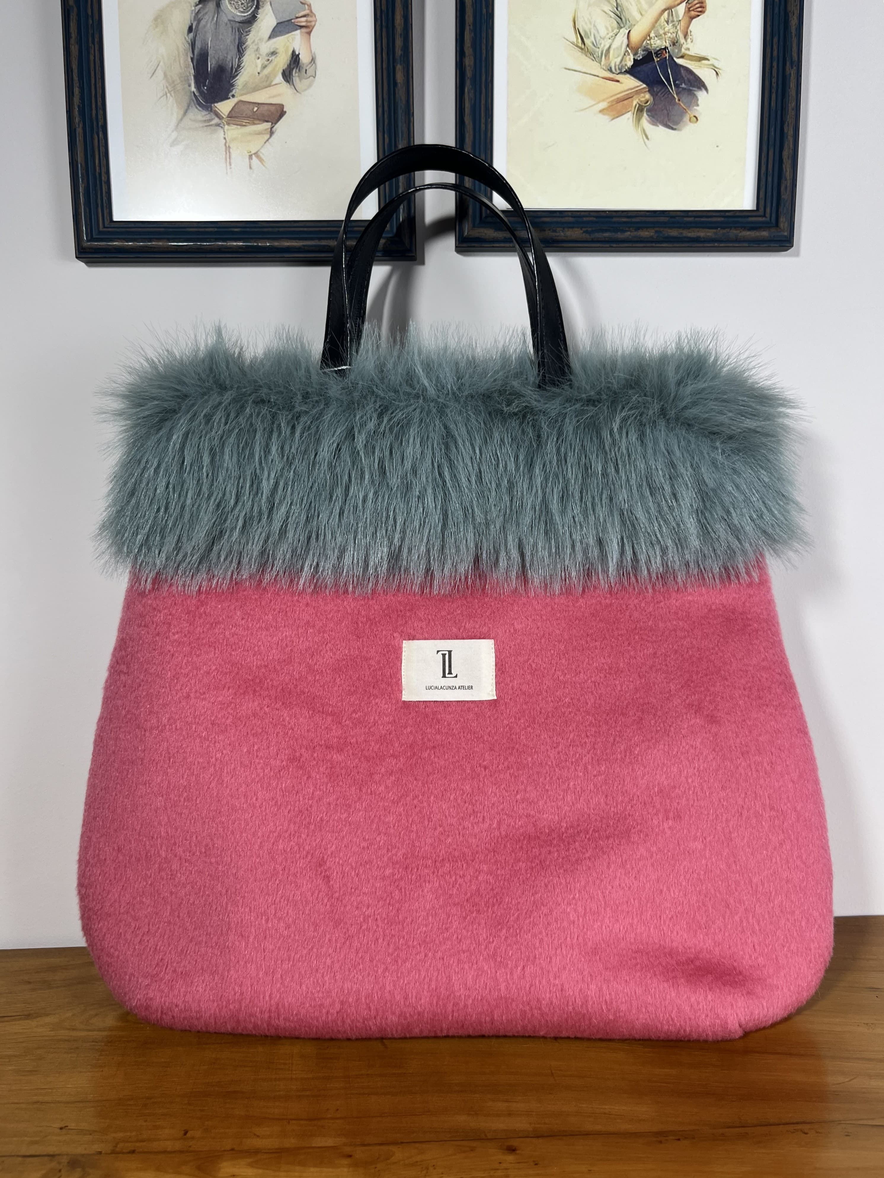 Candy Rose — bolso rosa y verde y negro y azul verdoso y beige artesanal de Lucía Lacunza