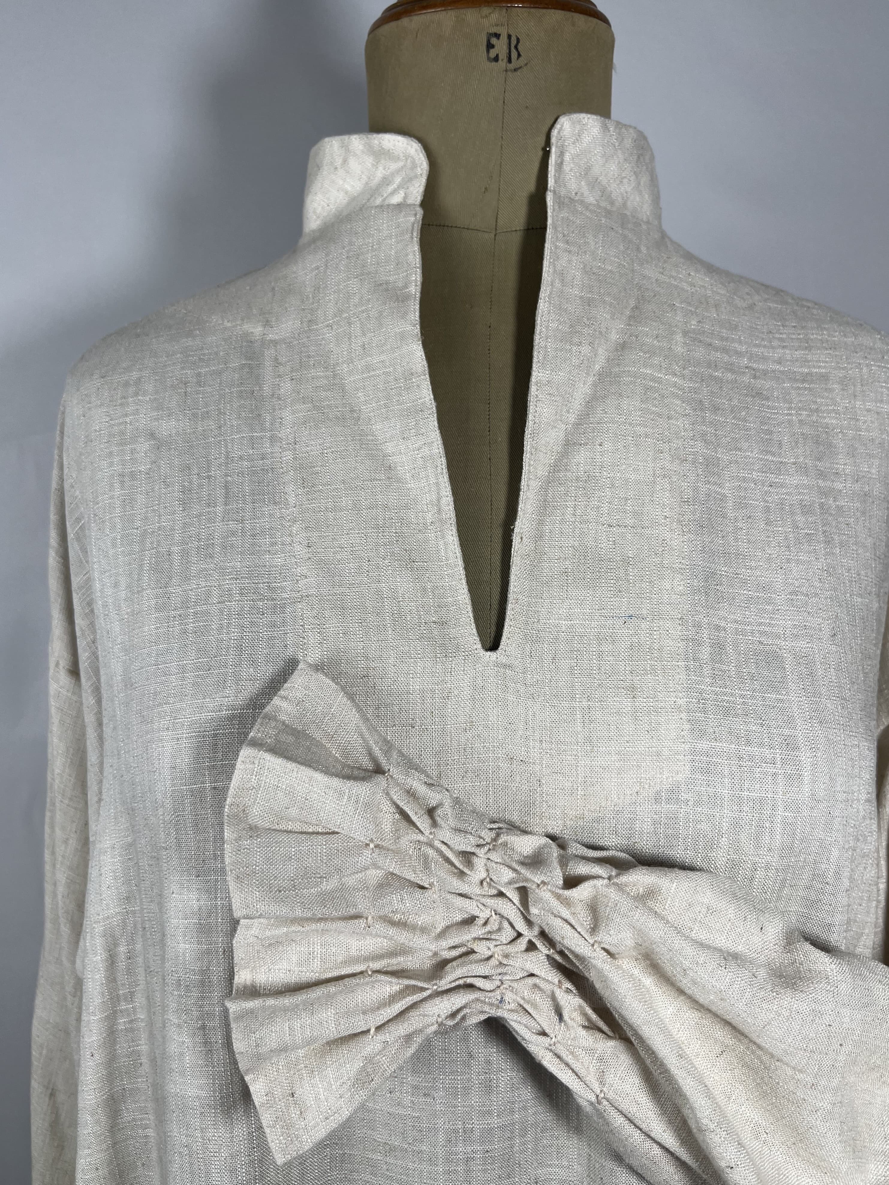 Perla — blusa gris claro artesanal de Lucía Lacunza · vista 3