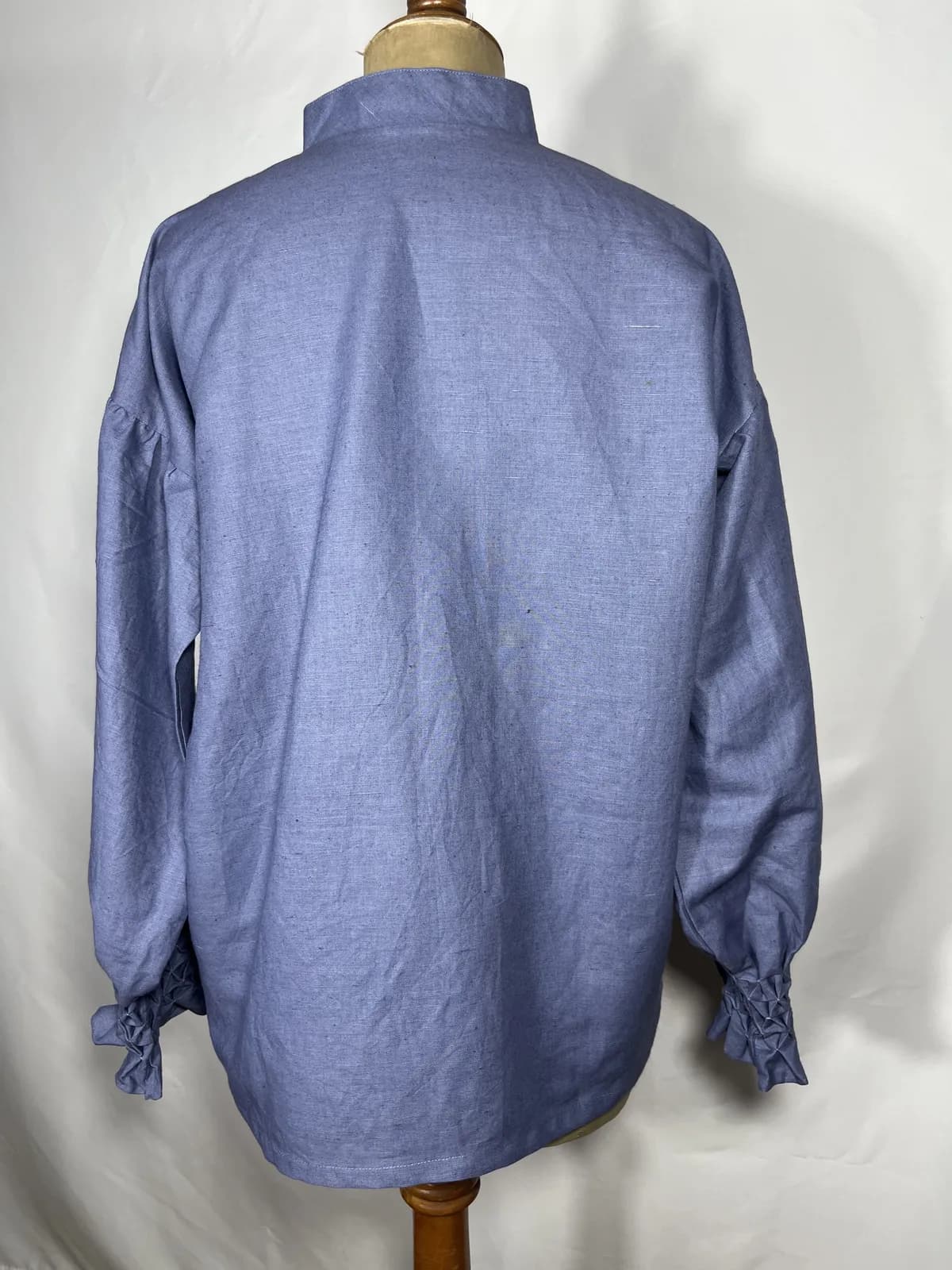 Cielo — blusa azul artesanal de Lucía Lacunza · vista 3