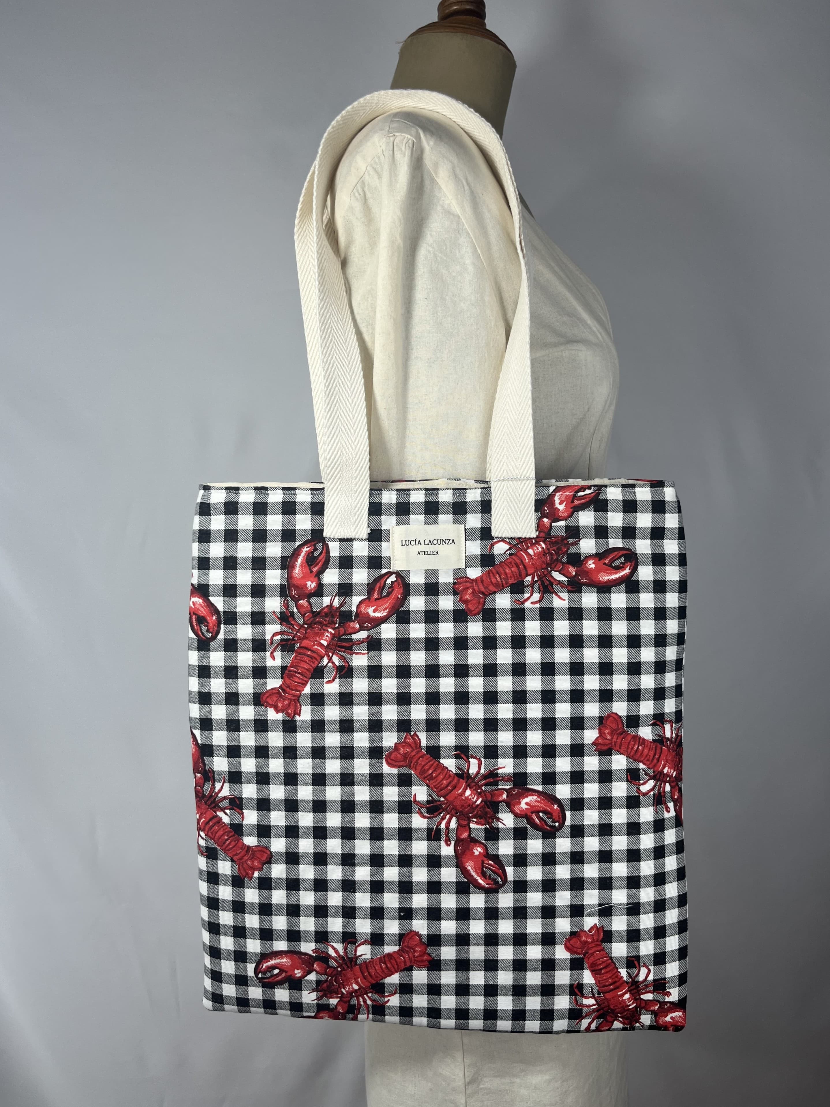 Vichy Marin — bolso negro y blanco y rojo artesanal de Lucía Lacunza · vista 4
