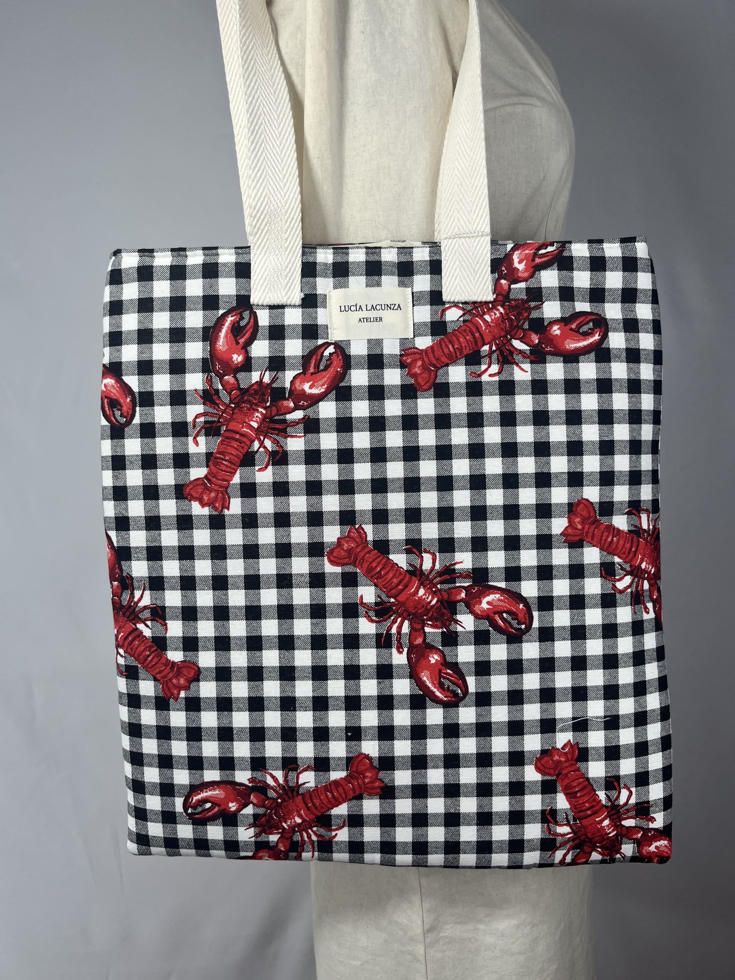 Vichy Marin — bolso negro y blanco y rojo artesanal de Lucía Lacunza · vista 5