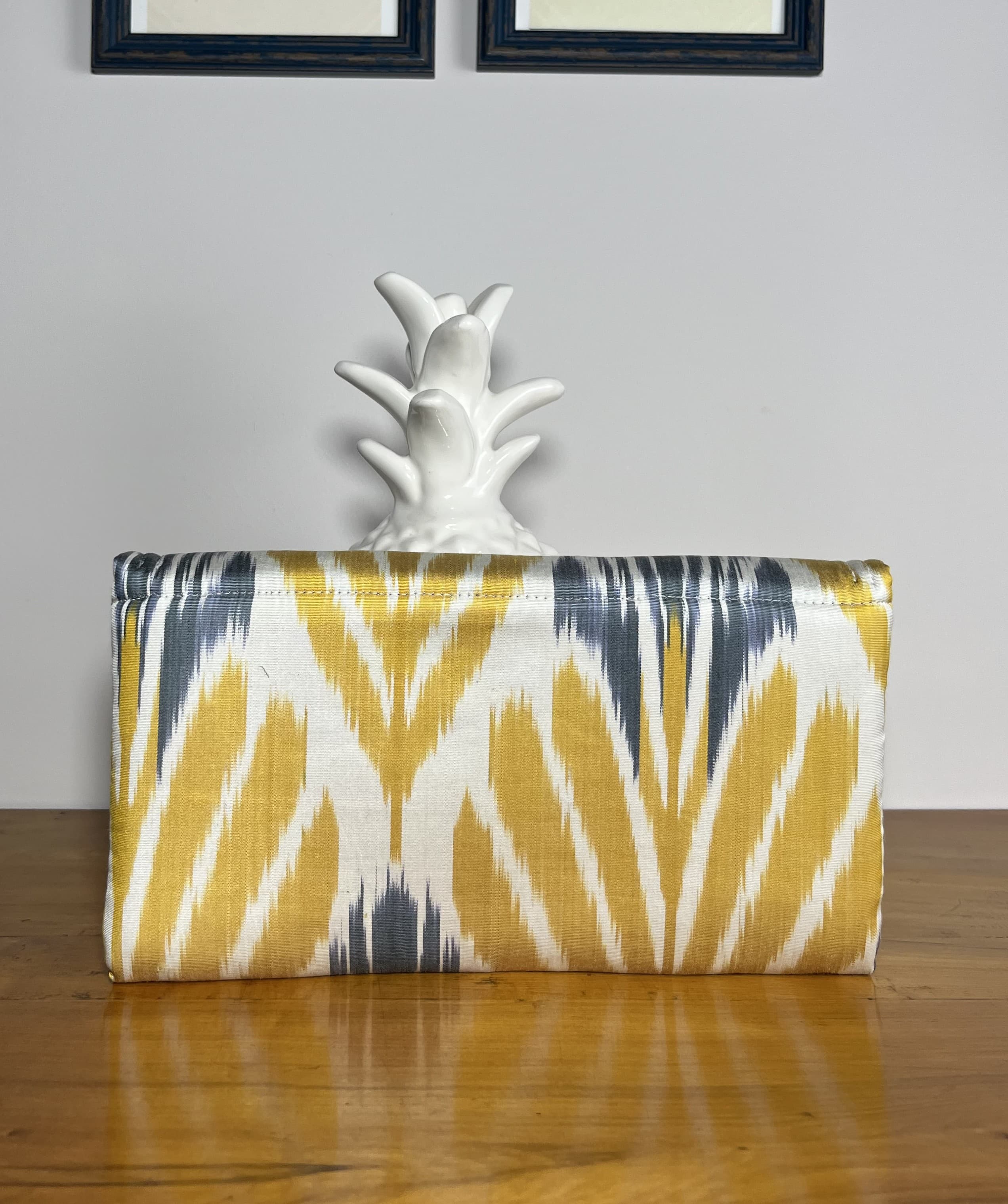 Solana — cartera amarillo y azul y blanco artesanal de Lucía Lacunza · vista 3