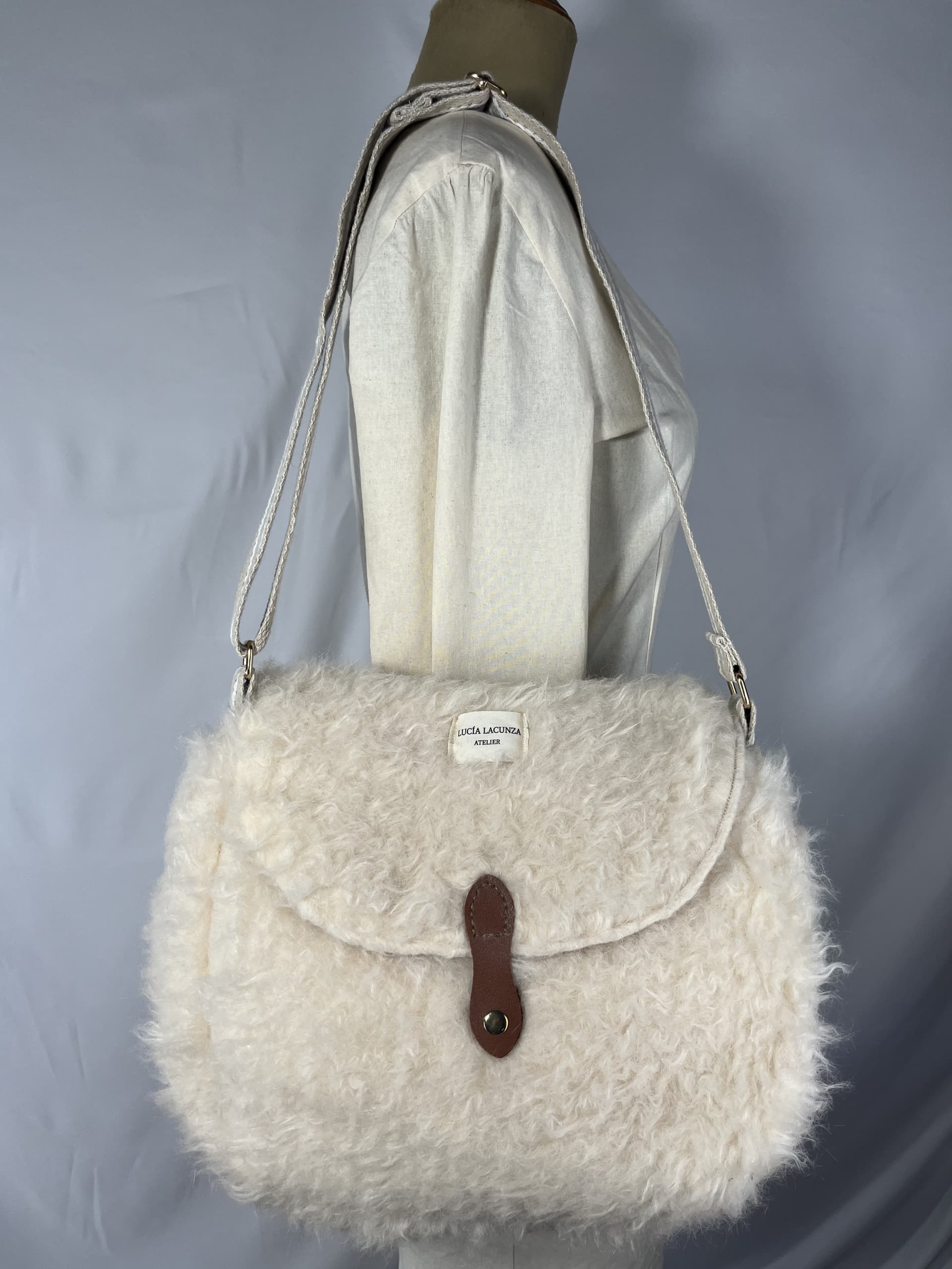 Copo — bolso beige artesanal de Lucía Lacunza