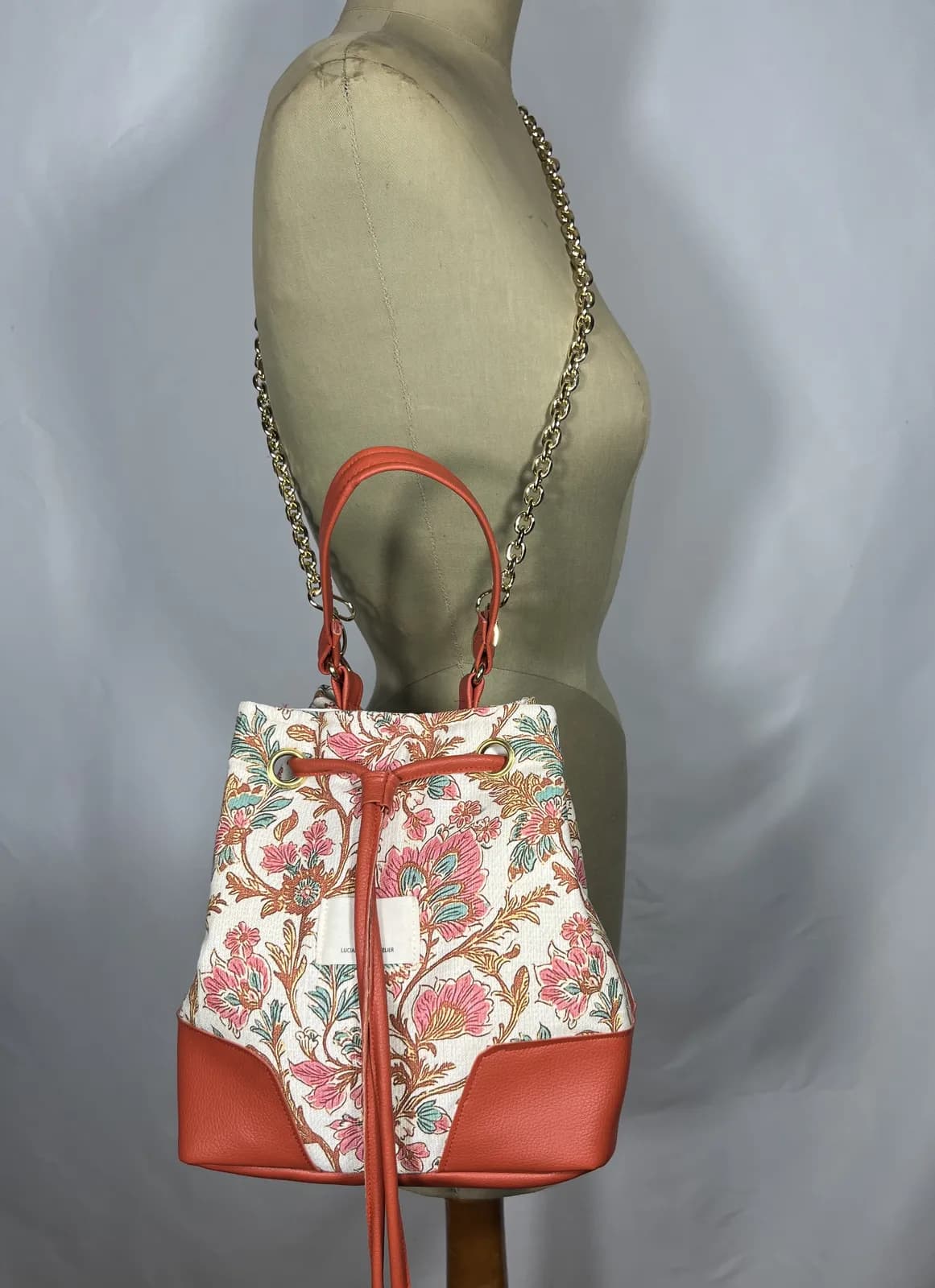 Rosal — bolso naranja y marrón y beige artesanal de Lucía Lacunza