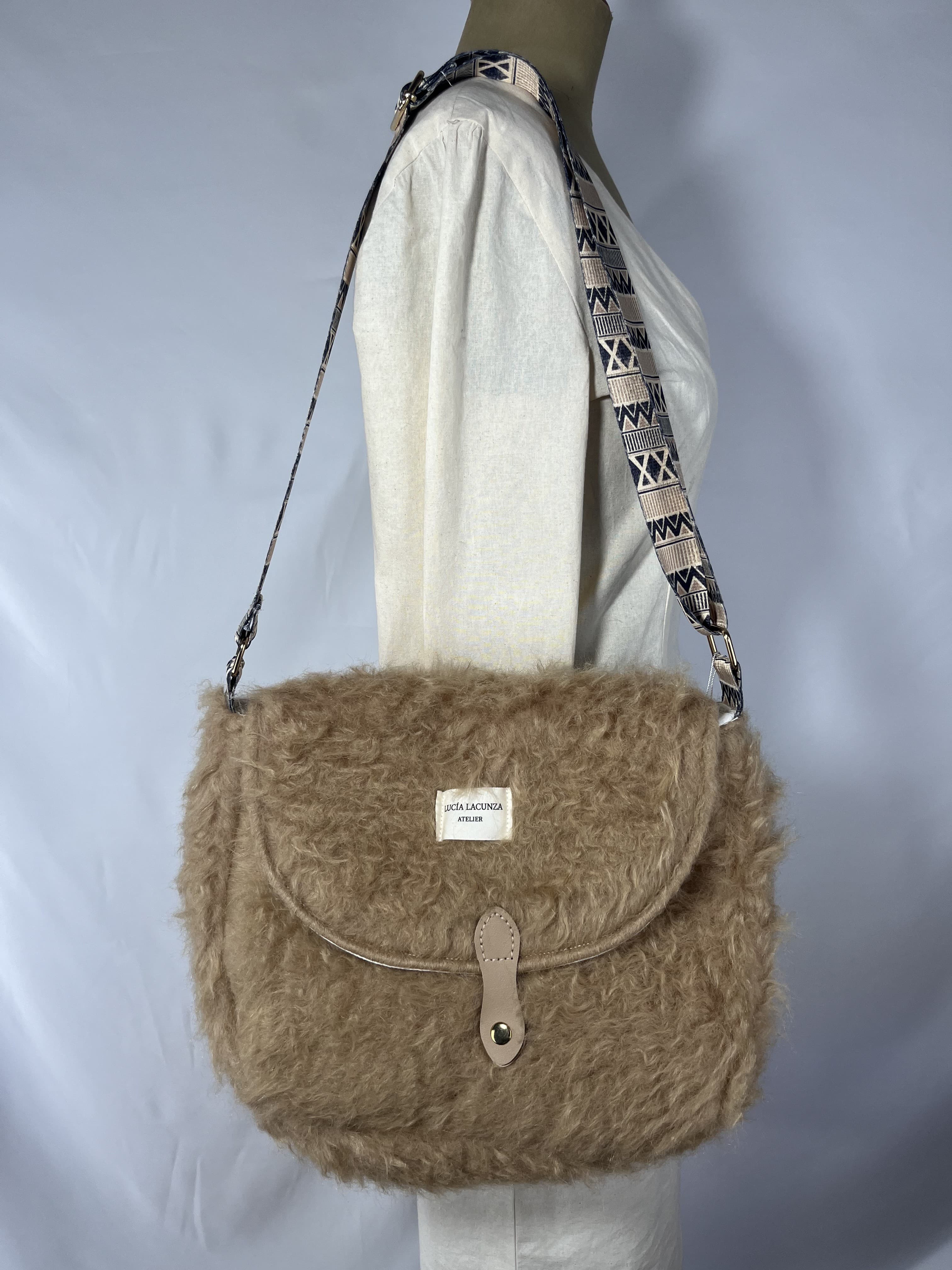 Duna — bolso marrón artesanal de Lucía Lacunza