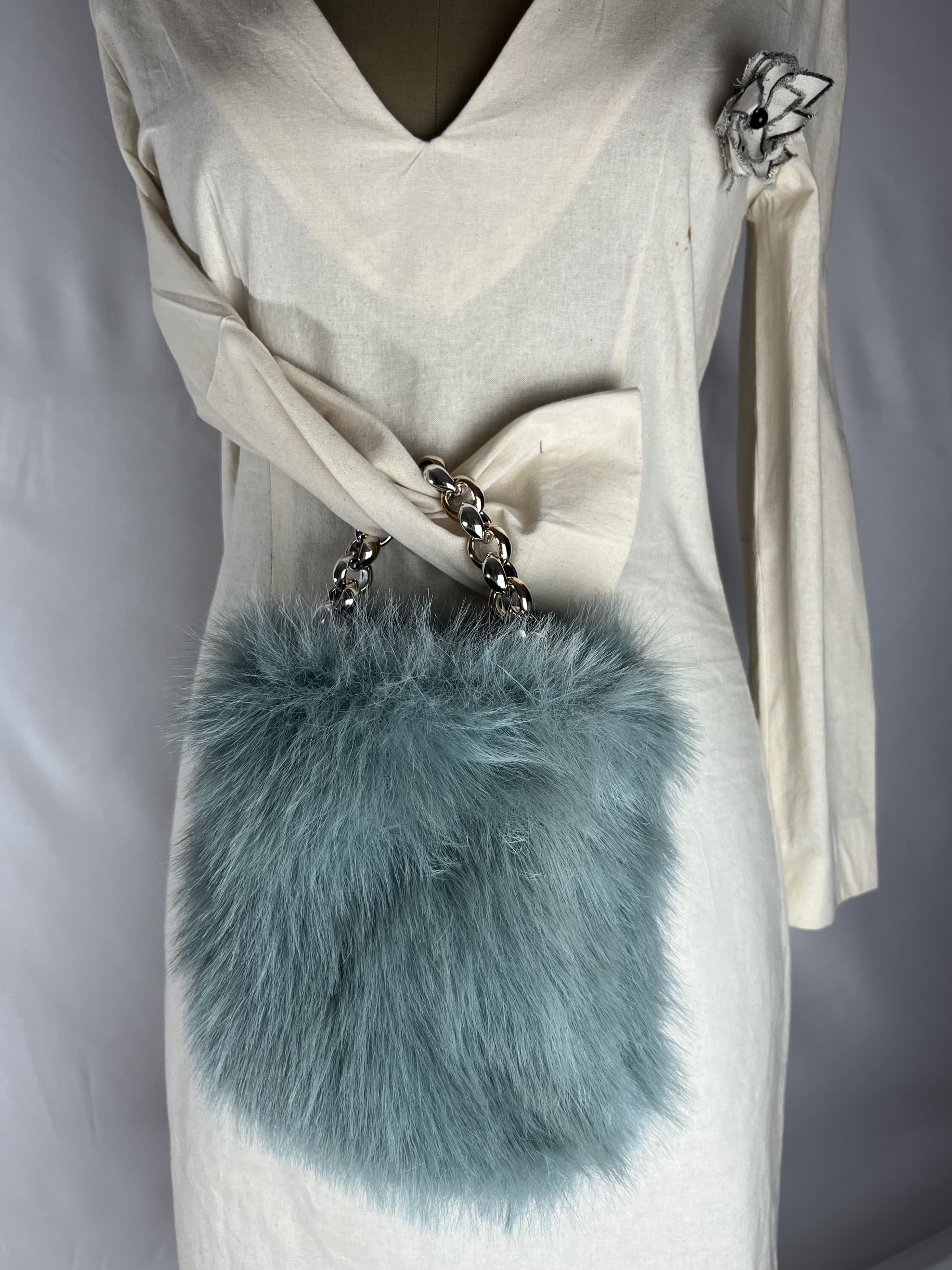 Frost — bolso verde azulado artesanal de Lucía Lacunza