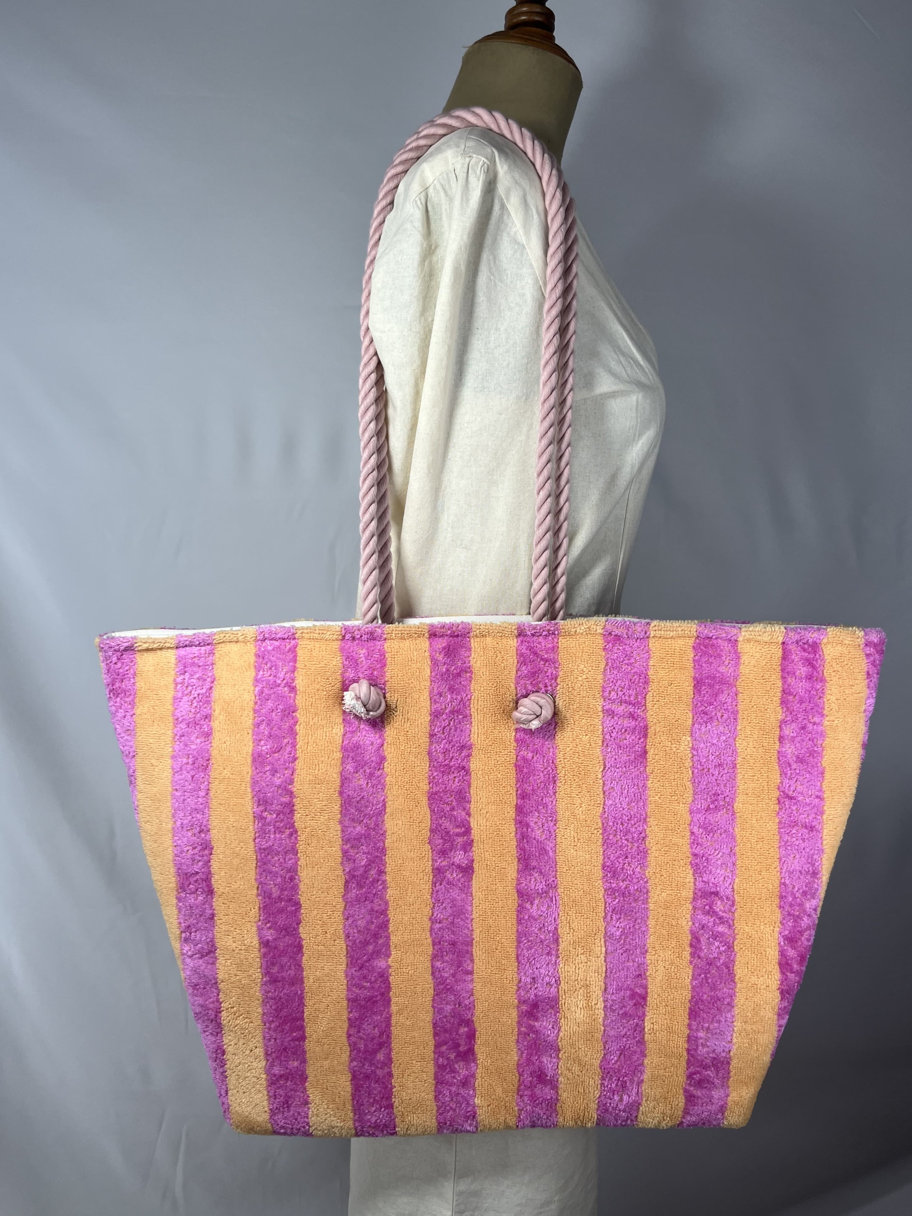 Malibú — bolso rosa y melocotón artesanal de Lucía Lacunza · vista 2